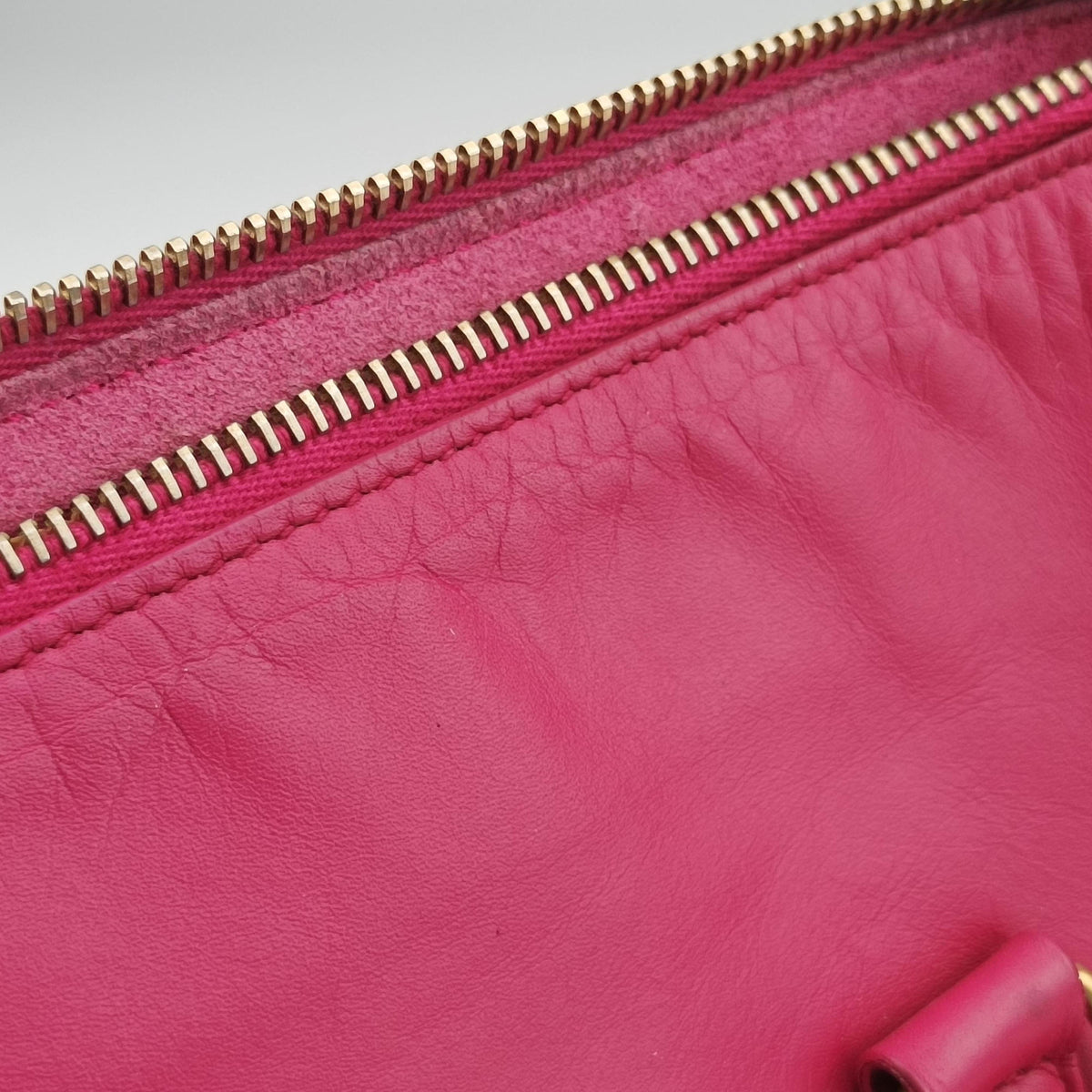 Pre-owned Yves Saint Laurent CLASSIC DUFFEL Rose Leather 314704 shoulderbag | stylenewstar