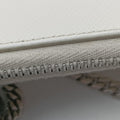 Triangle Logo Plate White SAFFIANO Leather 1NR015 234トライアングルロゴ ホワイト サフィアーノレザー 1NR015 234