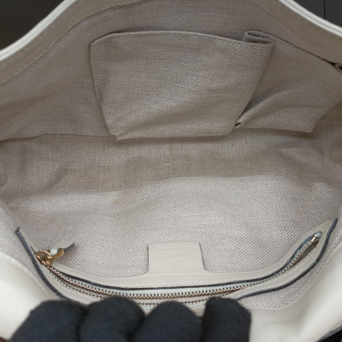 Pre-owned Gucci Tassel Handmade Medium Flap White Leather 263954 shoulderbag | stylenewstar