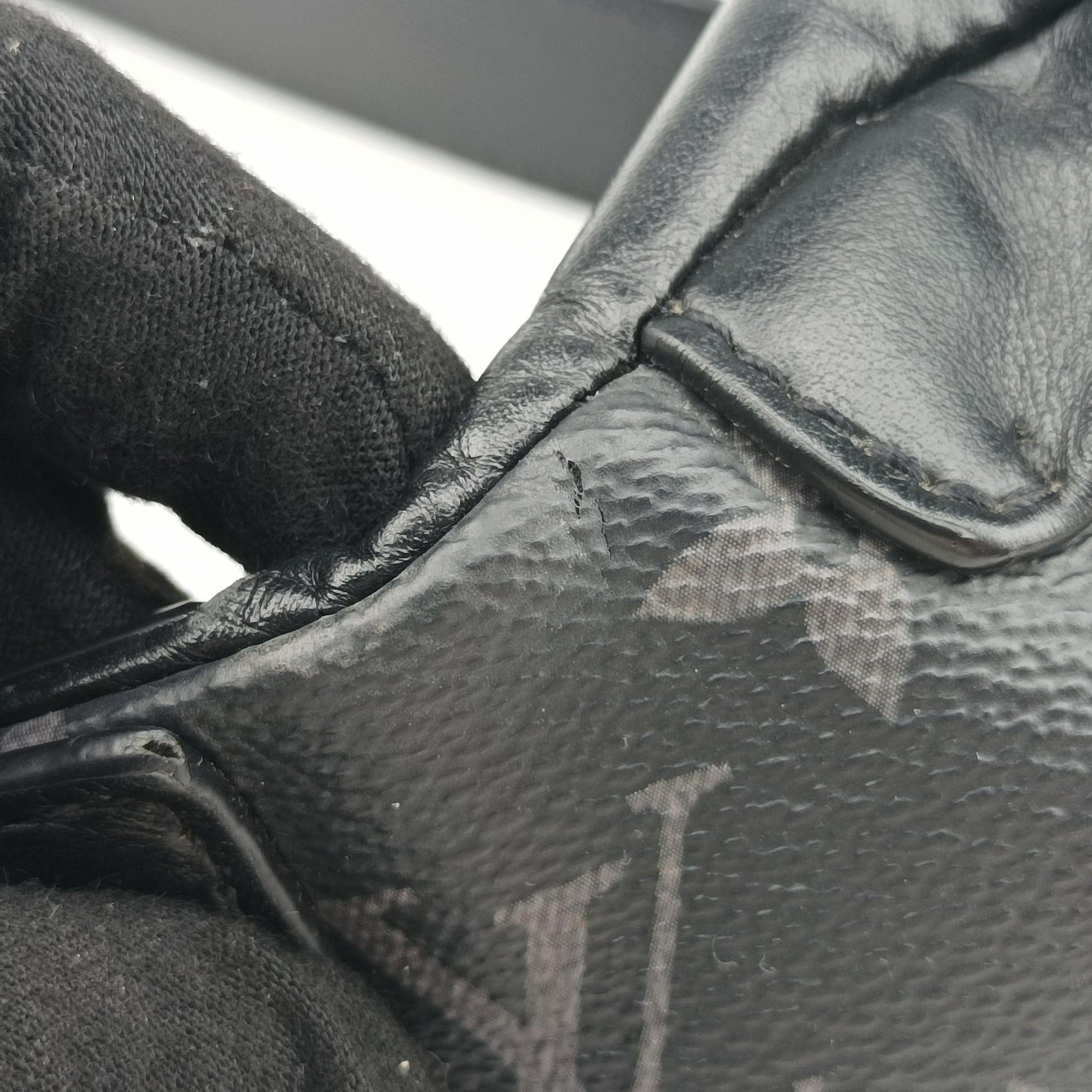 Discovery Bum Bag Black Monogram eclipse M44336 SA0231ディスカバリーバムバッグ ブラック モノグラム エクリプス M44336 SA0231