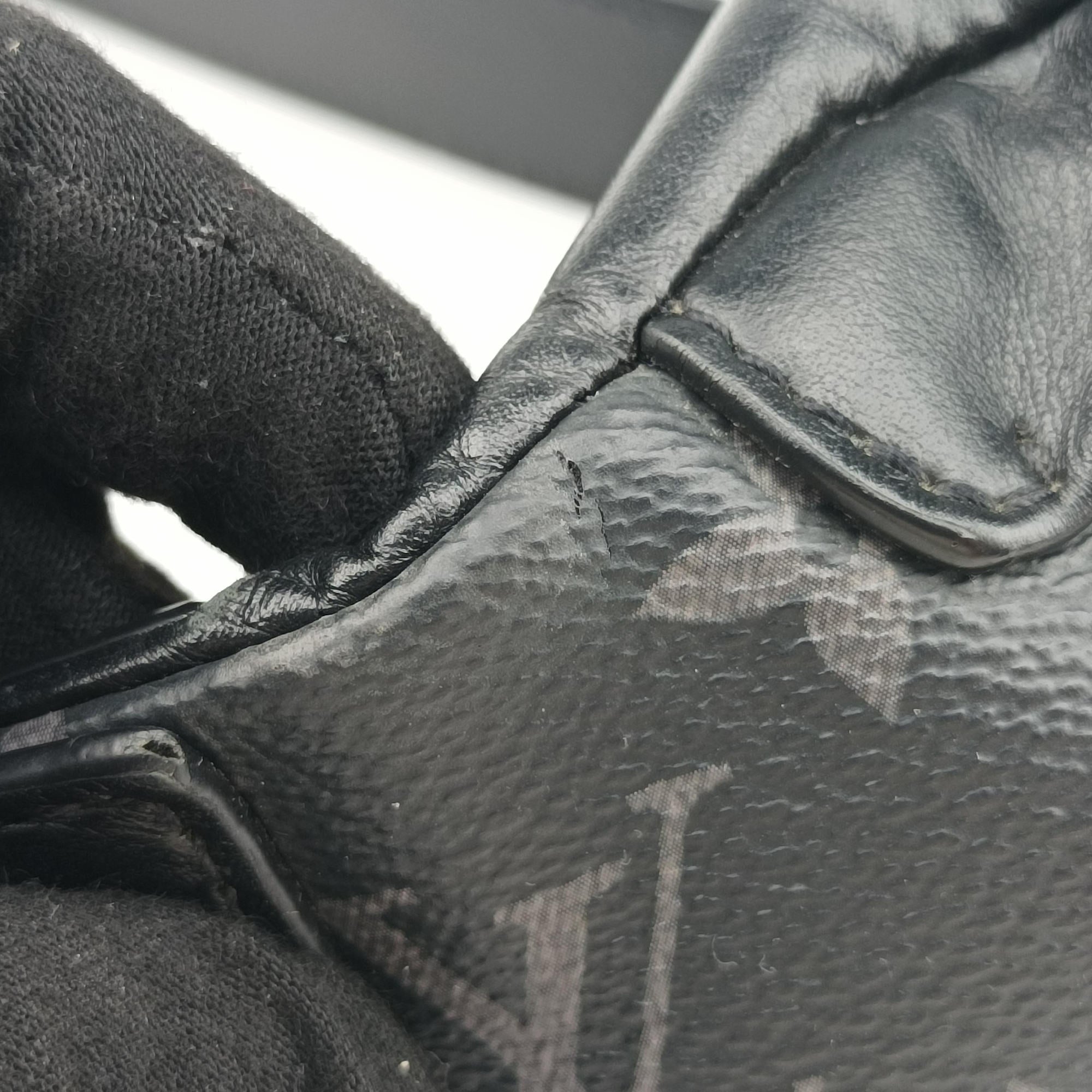 Discovery Bum Bag Black Monogram eclipse M44336 SA0231ディスカバリーバムバッグ ブラック モノグラム エクリプス M44336 SA0231