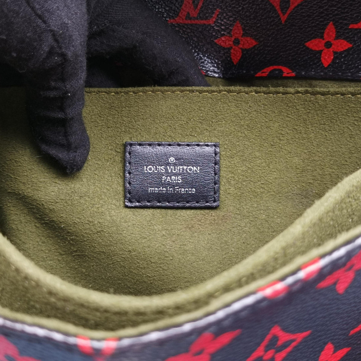 Pochette Metis MM Noir×ROUGE Monogram Infrarouge M41462 DR0117ポシェット メティス MM ノワール×ルージュ モノグラム アンフラルージュ M41462 DR0117