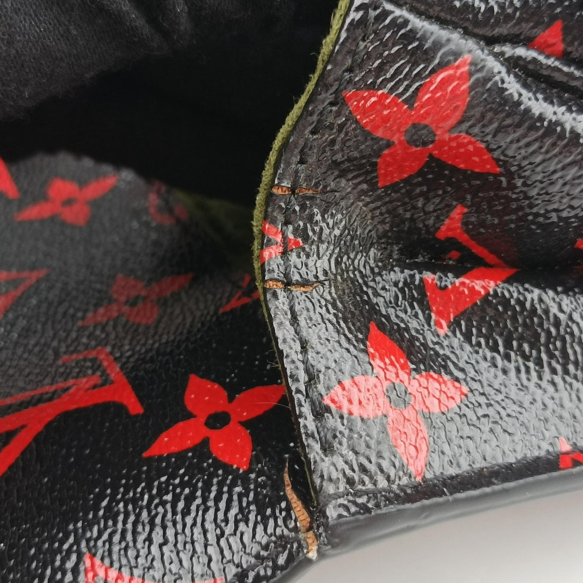 Pochette Metis MM Noir×ROUGE Monogram Infrarouge M41462 DR0117ポシェット メティス MM ノワール×ルージュ モノグラム アンフラルージュ M41462 DR0117