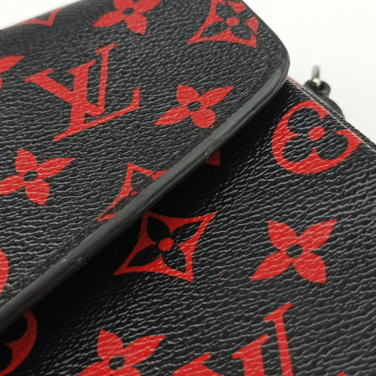 Pochette Metis MM Noir×ROUGE Monogram Infrarouge M41462 DR0117ポシェット メティス MM ノワール×ルージュ モノグラム アンフラルージュ M41462 DR0117