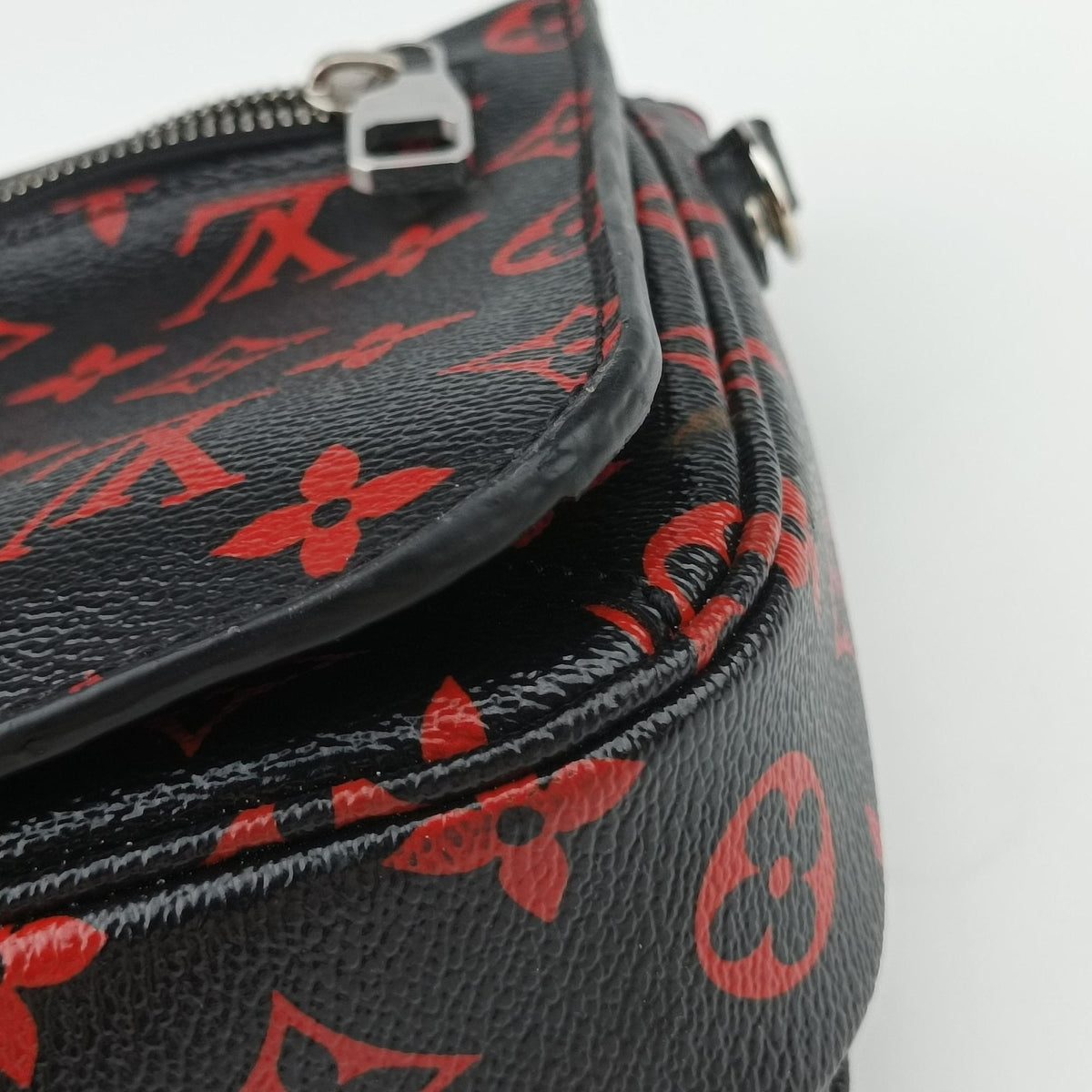 Pochette Metis MM Noir×ROUGE Monogram Infrarouge M41462 DR0117ポシェット メティス MM ノワール×ルージュ モノグラム アンフラルージュ M41462 DR0117