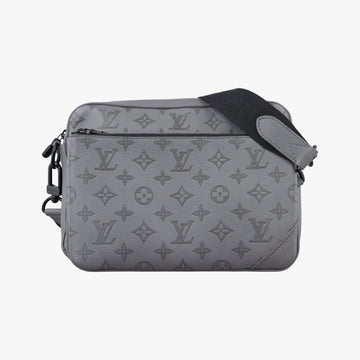 Pre-owned Louis Vuitton Trio Messenger Gris Monogram Shadow M46603 shoulderbag | stylenewstar