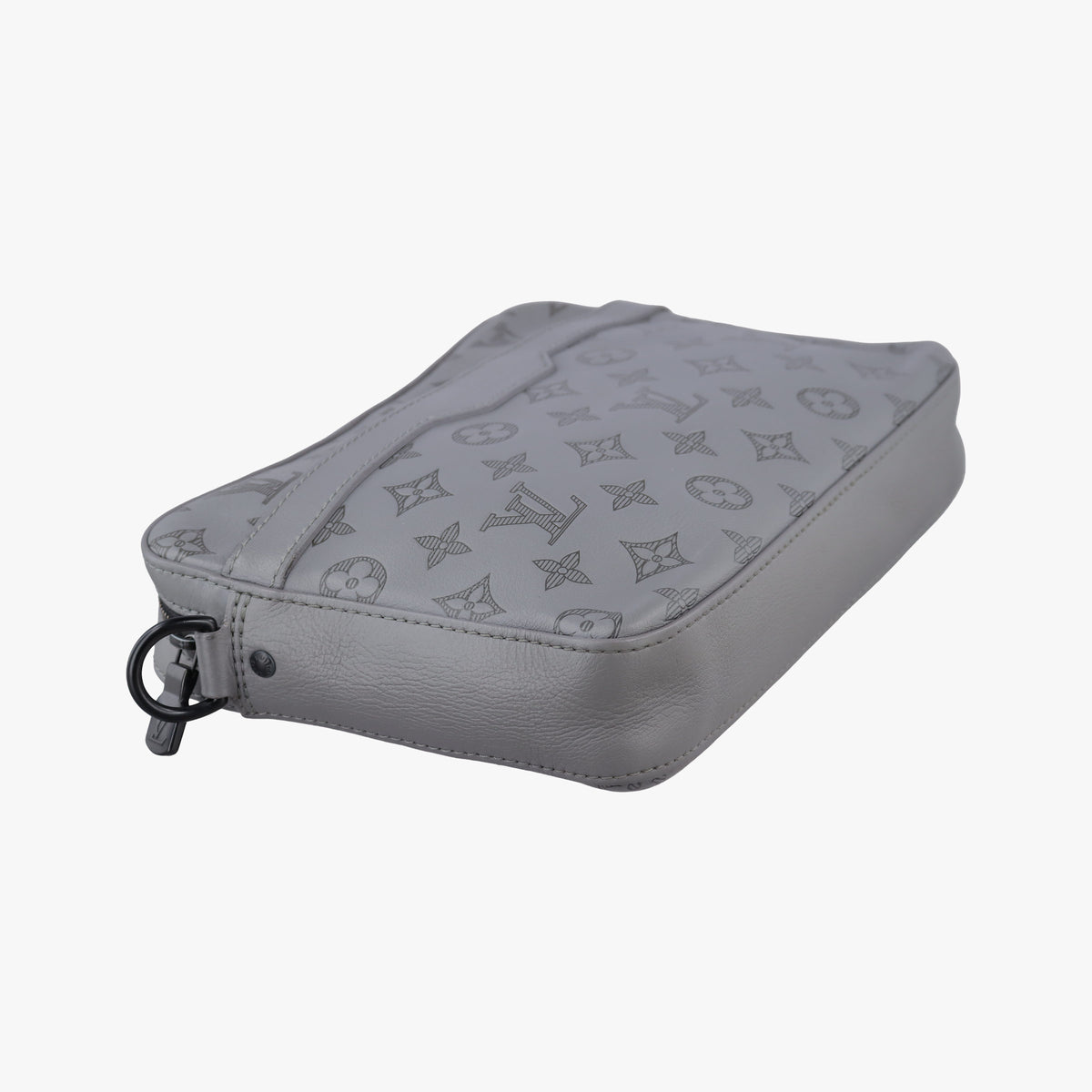 Pre-owned Louis Vuitton Trio Messenger Gris Monogram Shadow M46603 shoulderbag | stylenewstar