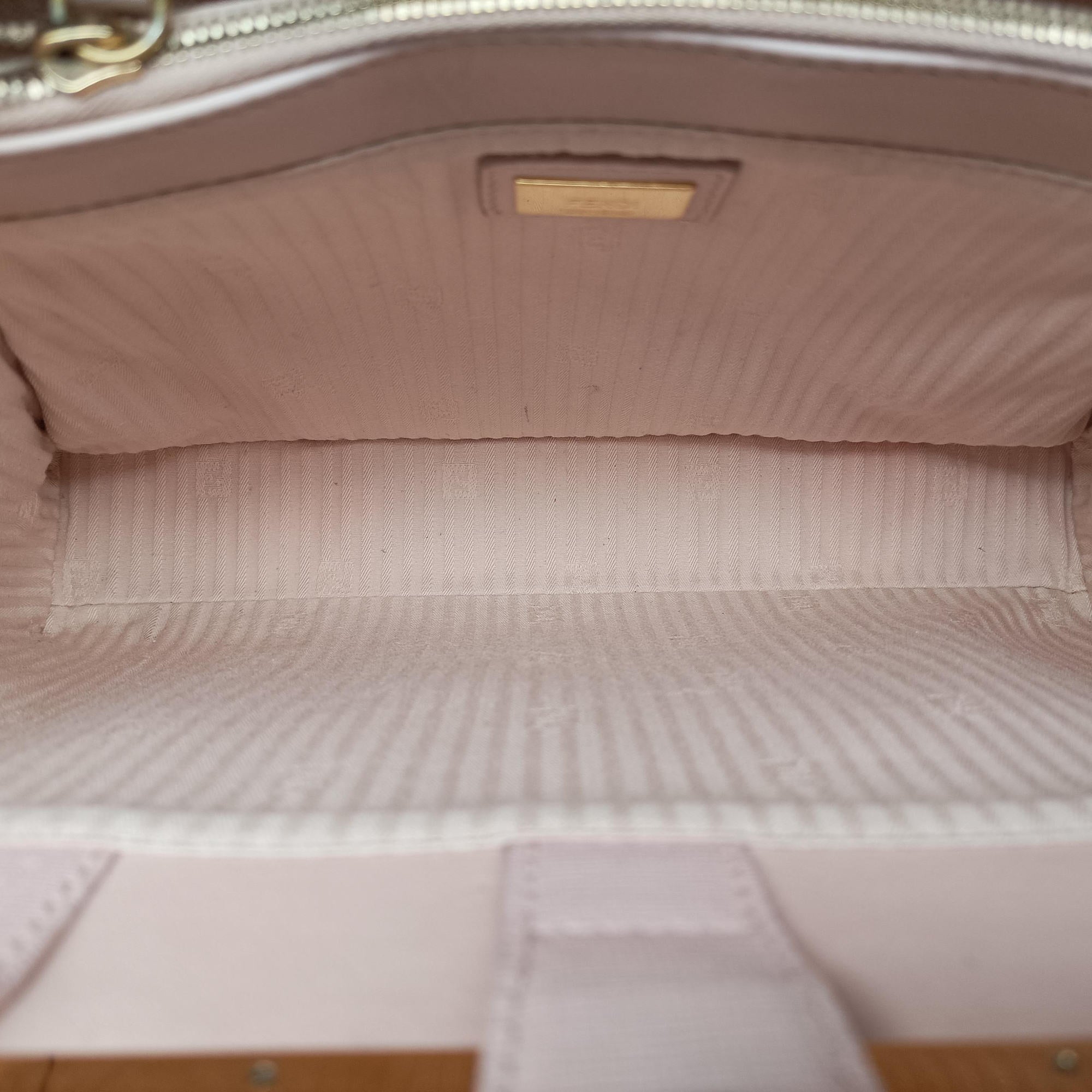 Petite 2 JOURS Pink Leather 8BH253 8BH253.DYE.158.8465プチ トゥージュール ピンク レザー 8BH253 8BH253.DYE.158.8465