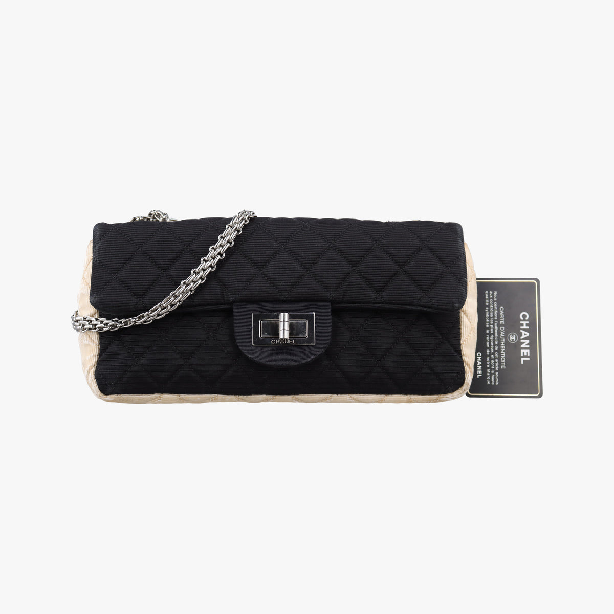 Secondhand Chanel Matelasse 2.55 Black × Beige Fabric A46019 shoulderbag | stylenewstar