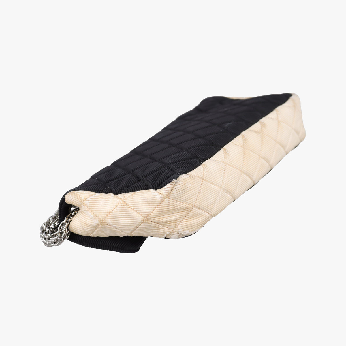 Secondhand Chanel Matelasse 2.55 Black × Beige Fabric A46019 shoulderbag | stylenewstar