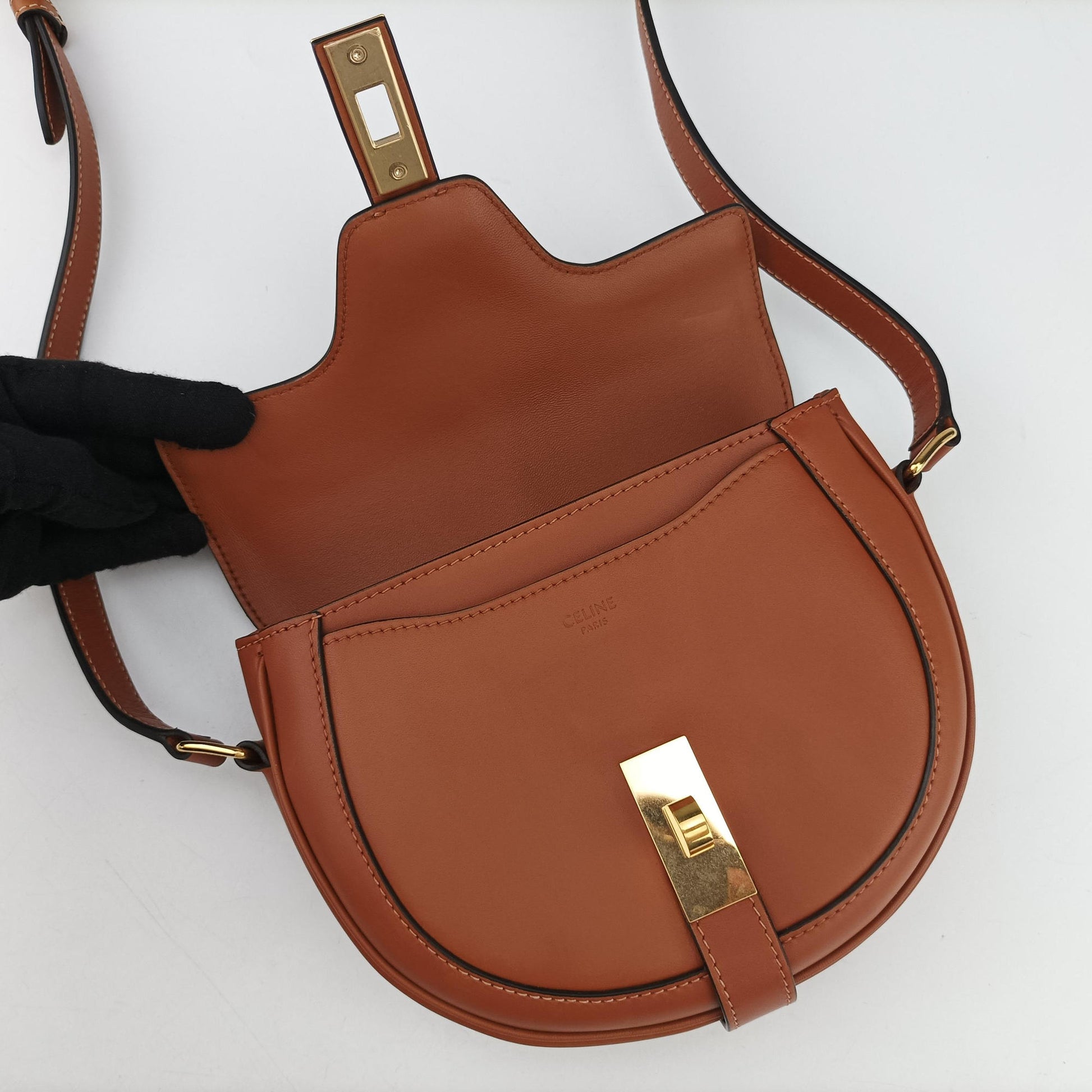 Besace 16 Small Brown Leather W-SL-2 W-SL-3290ベサス16スモール ブラウン レザー W-SL-2 W-SL-3290