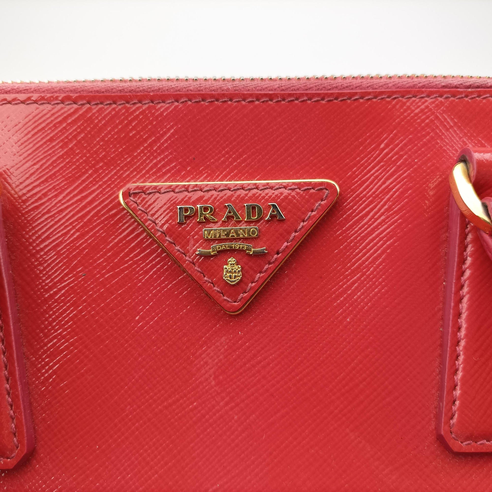 Galleria Red SAFFIANO Leather BN1874 117ガレリア レッド サフィアーノレザー BN1874 117