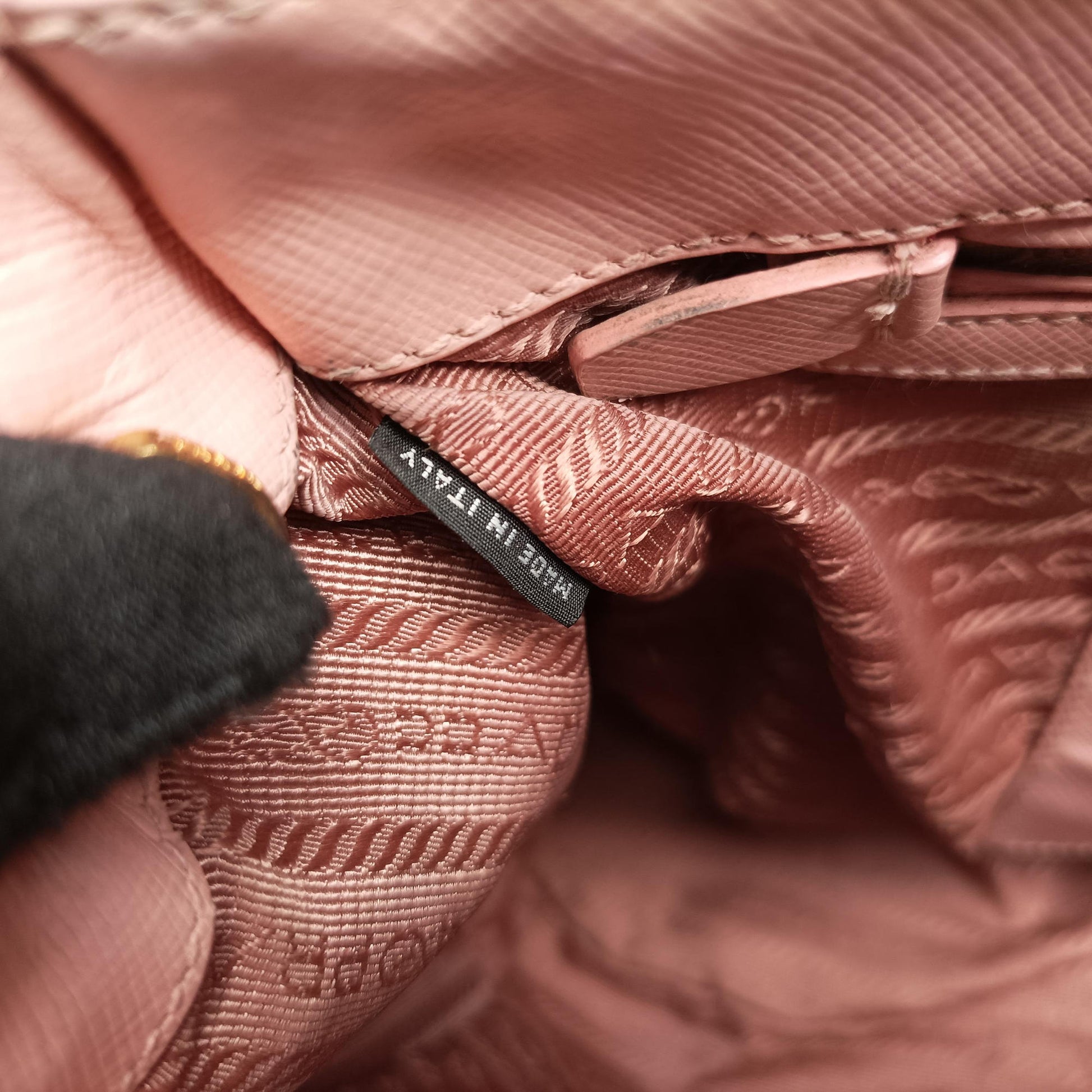 Galleria Pink SAFFIANO Leather BN1786 162ガレリア ピンク サフィアーノレザー BN1786 162
