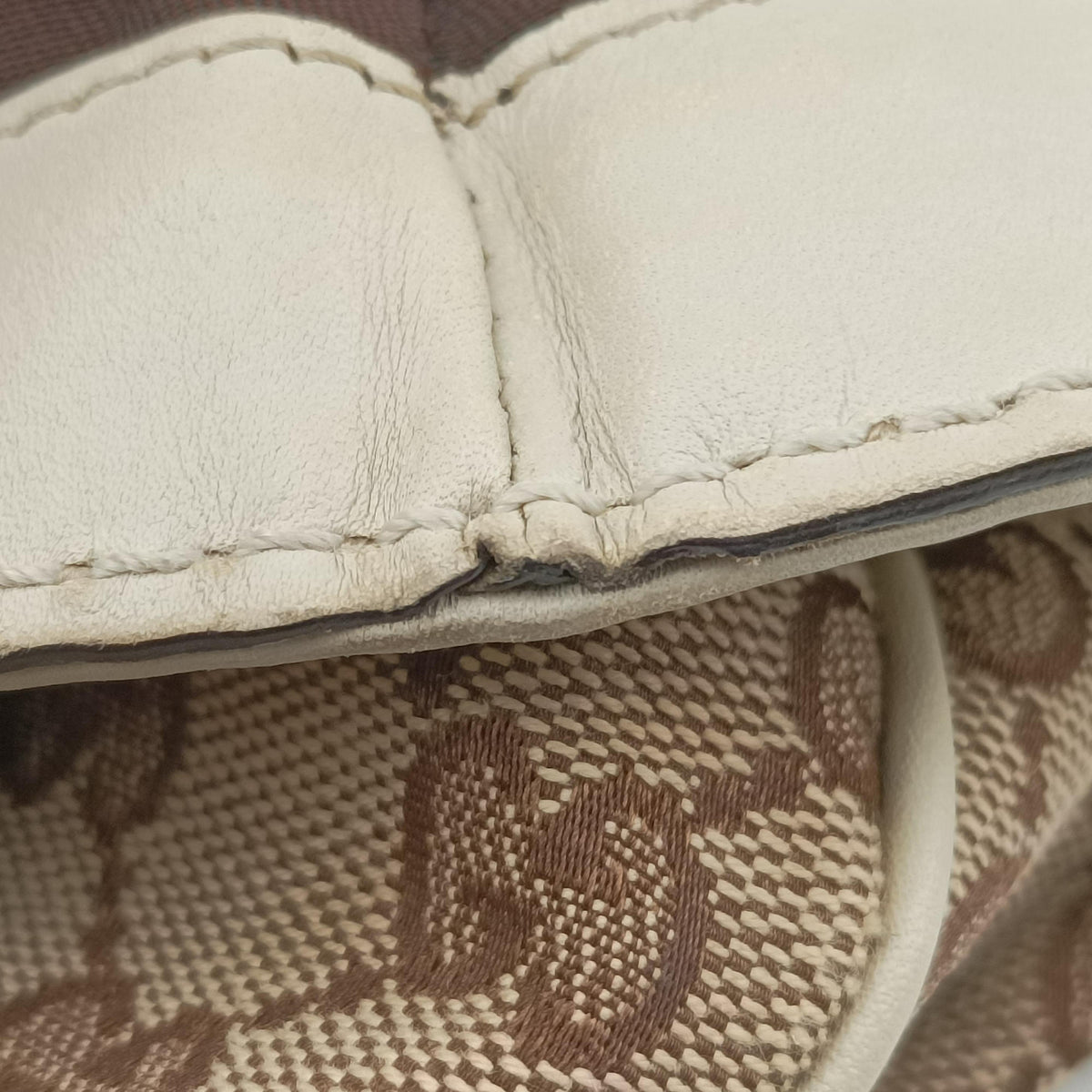 Sukey White×Beige canvas×leather 211943 C7099899スーキー ホワイト×ベージュ キャンバス×レザー 211943 C7099899