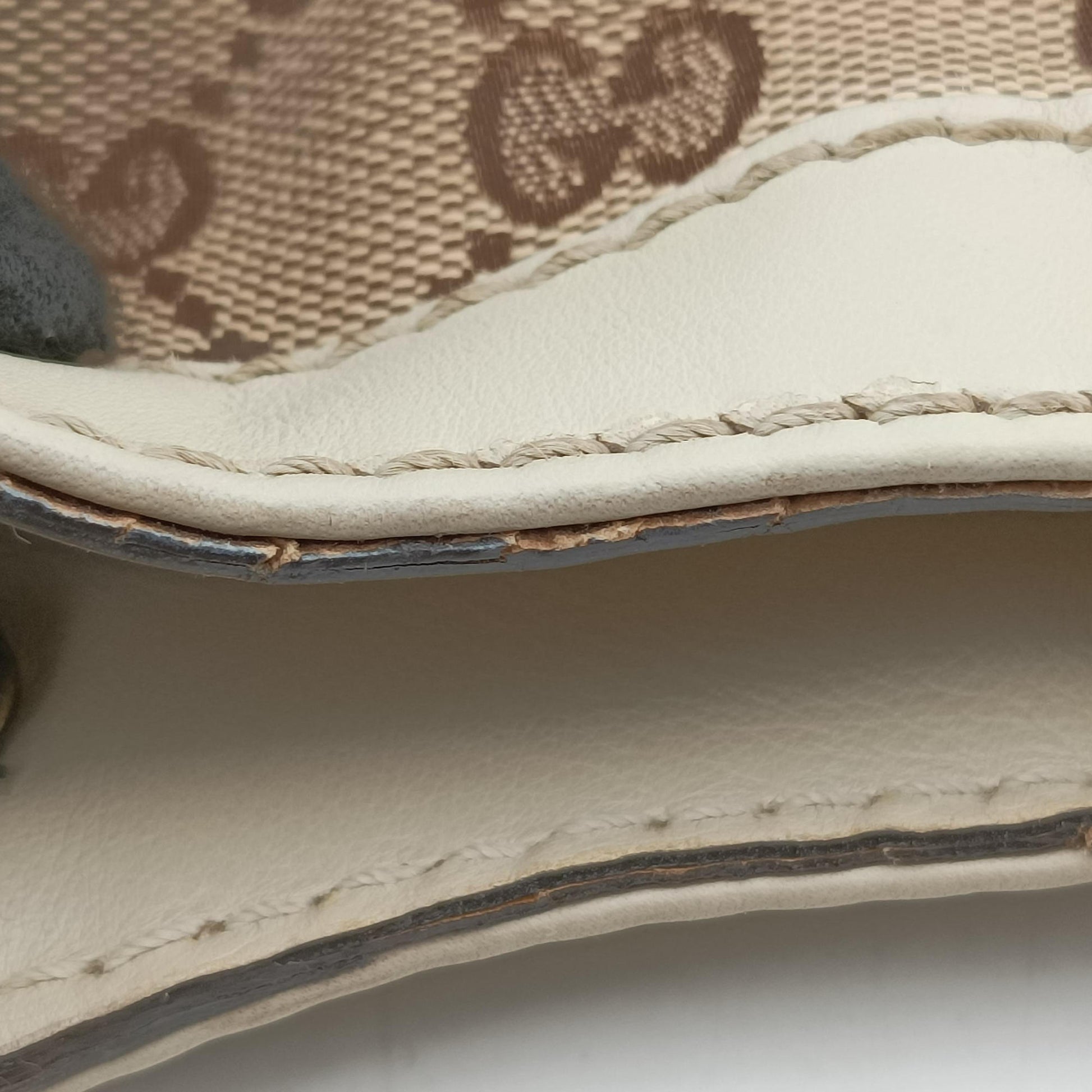 Sukey White×Beige canvas×leather 211943 C7099899スーキー ホワイト×ベージュ キャンバス×レザー 211943 C7099899