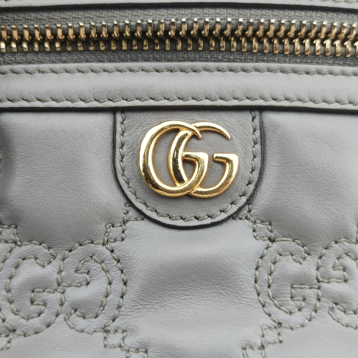 Vintage Gucci GG Matelasse Grey Leather 723770 shoulderbag | stylenewstar