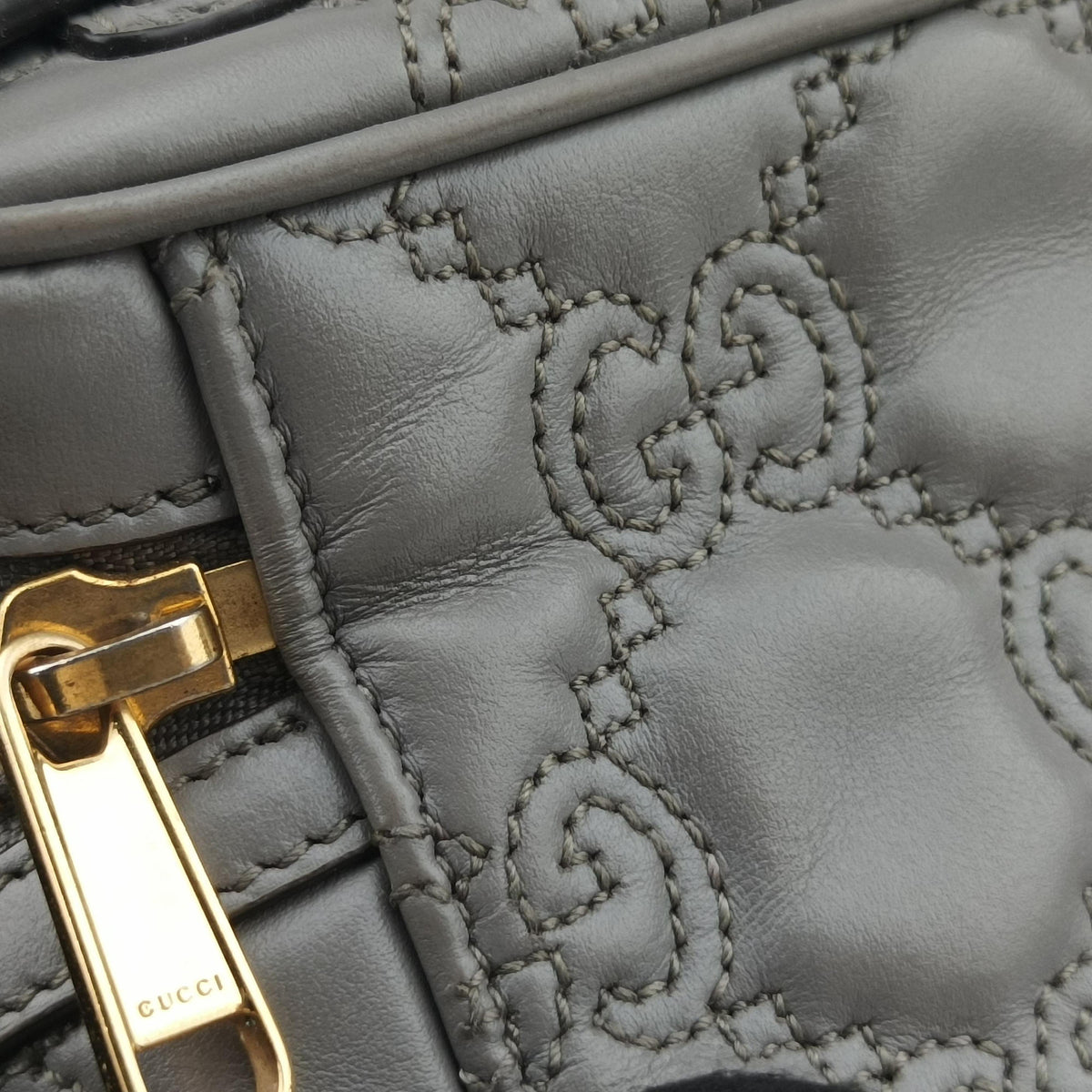 Vintage Gucci GG Matelasse Grey Leather 723770 shoulderbag | stylenewstar