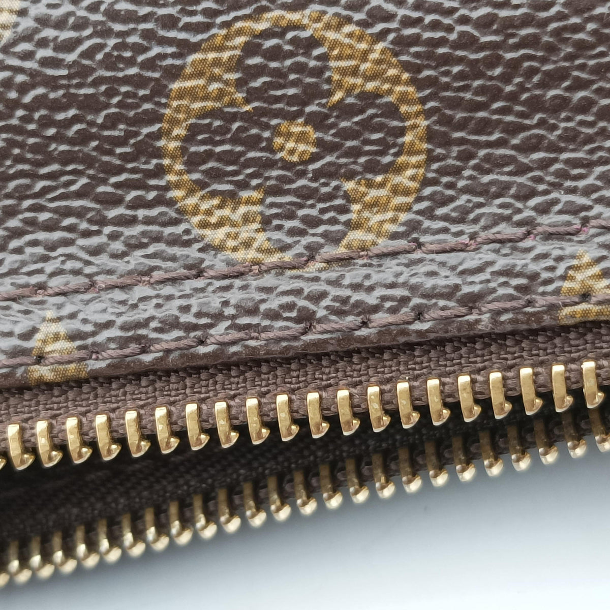 Pre-owned Louis Vuitton Speedy30 brown×Magenta Monogram Totem M41666 handbag | stylenewstar