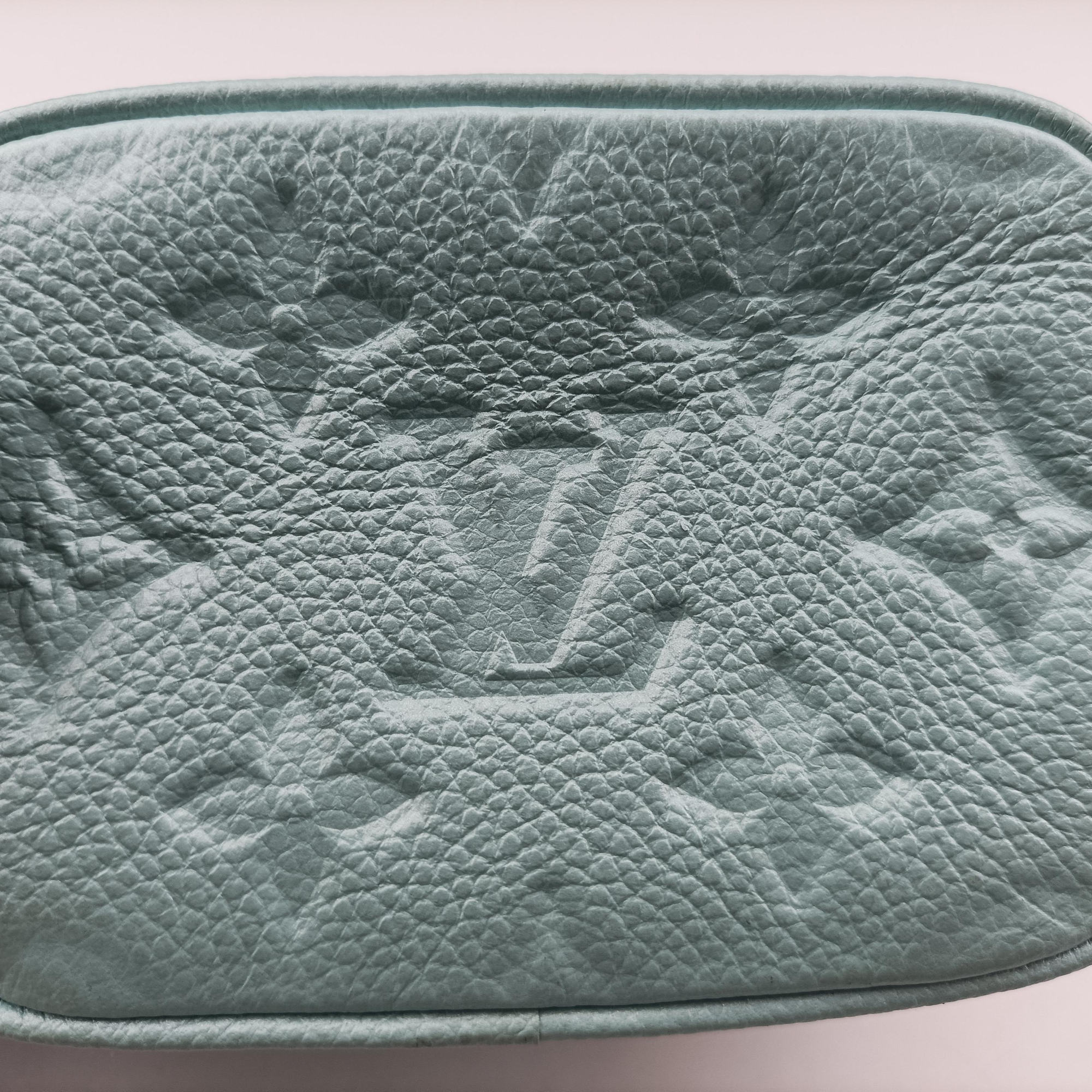 Micro Vanity pearlescent blue Monogram Empreinte M82193 IC Chipマイクロバニティ ブルー モノグラム アンプラント M82193 ICチップ