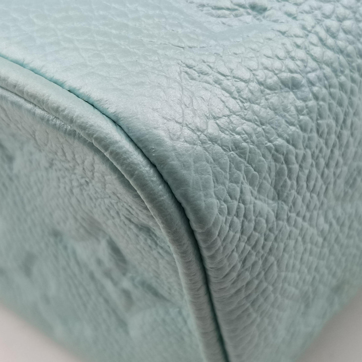Micro Vanity pearlescent blue Monogram Empreinte M82193 IC Chipマイクロバニティ ブルー モノグラム アンプラント M82193 ICチップ