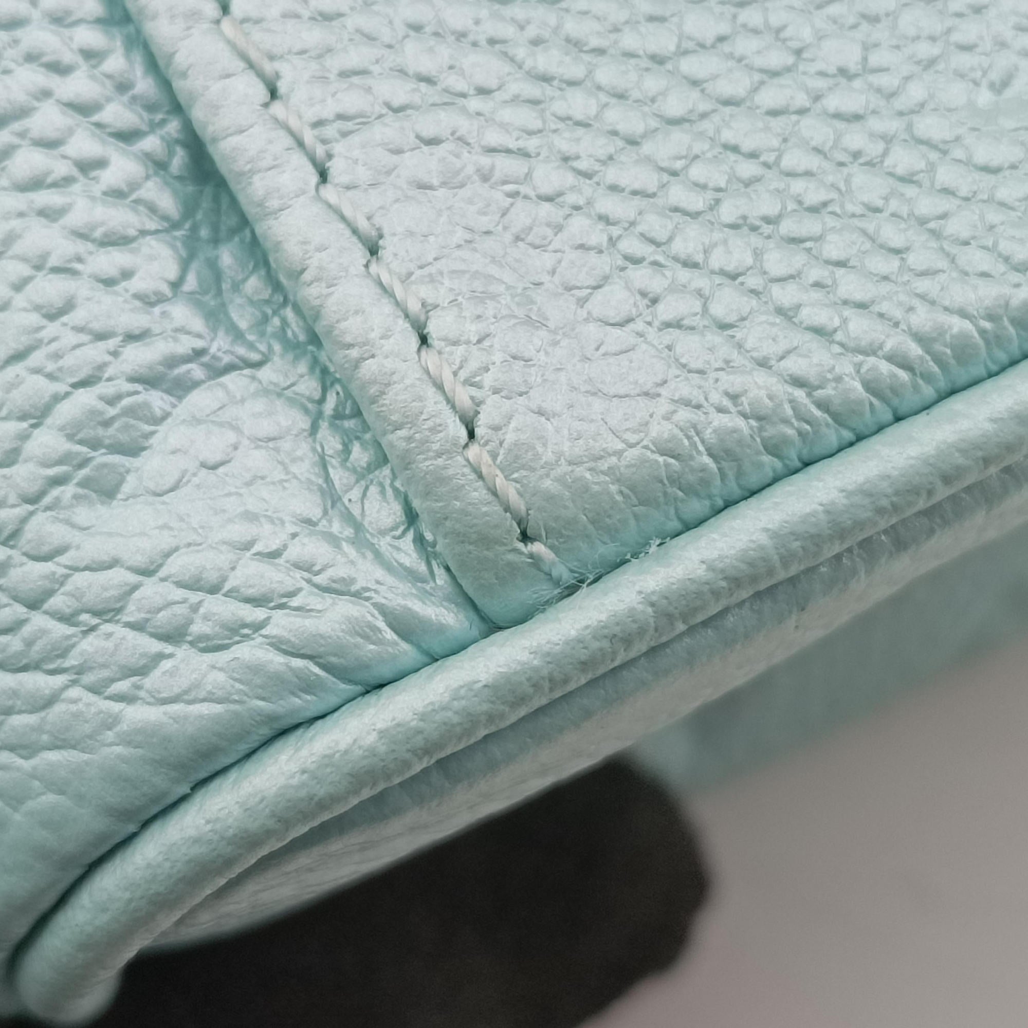 Micro Vanity pearlescent blue Monogram Empreinte M82193 IC Chipマイクロバニティ ブルー モノグラム アンプラント M82193 ICチップ