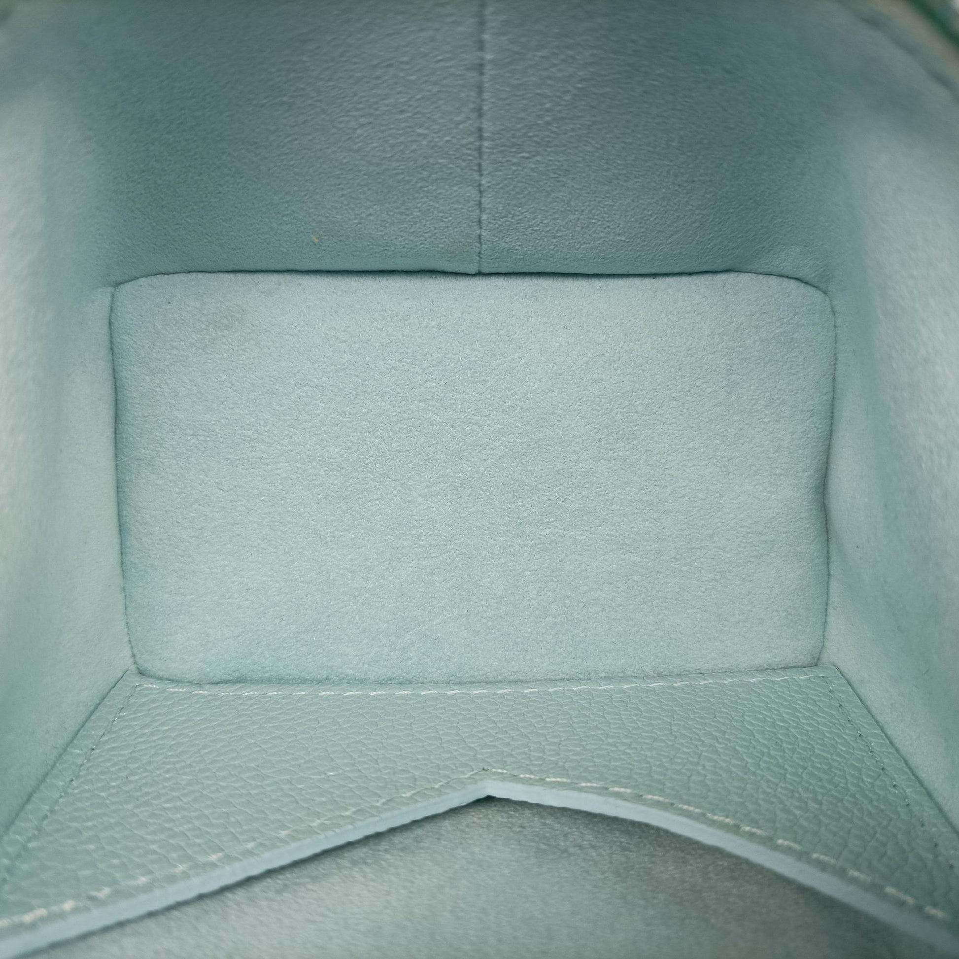 Micro Vanity pearlescent blue Monogram Empreinte M82193 IC Chipマイクロバニティ ブルー モノグラム アンプラント M82193 ICチップ