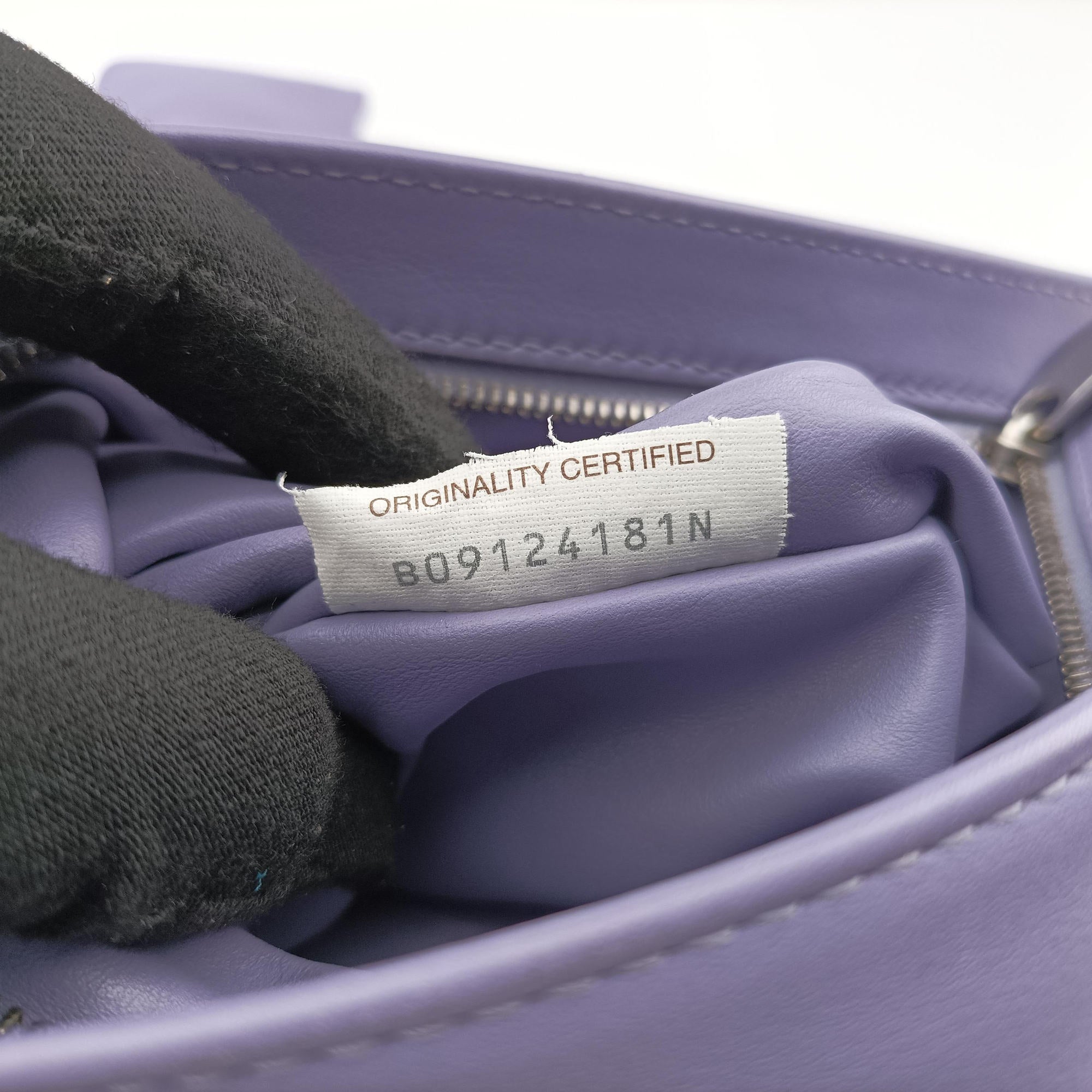The TWIST Purple lambskin B09124181Nザ ツイスト パープル ラムスキン B09124181N