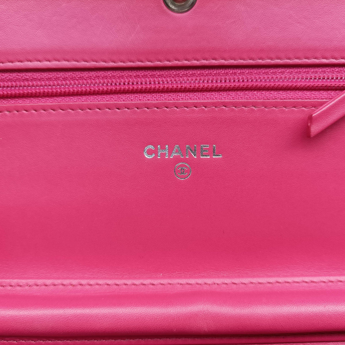 BOY CHANEL Chain Wallet Rose velour A68911 18548208ボーイシャネル チェーンウォレット ローズ レッド ベロア A68911 18548208