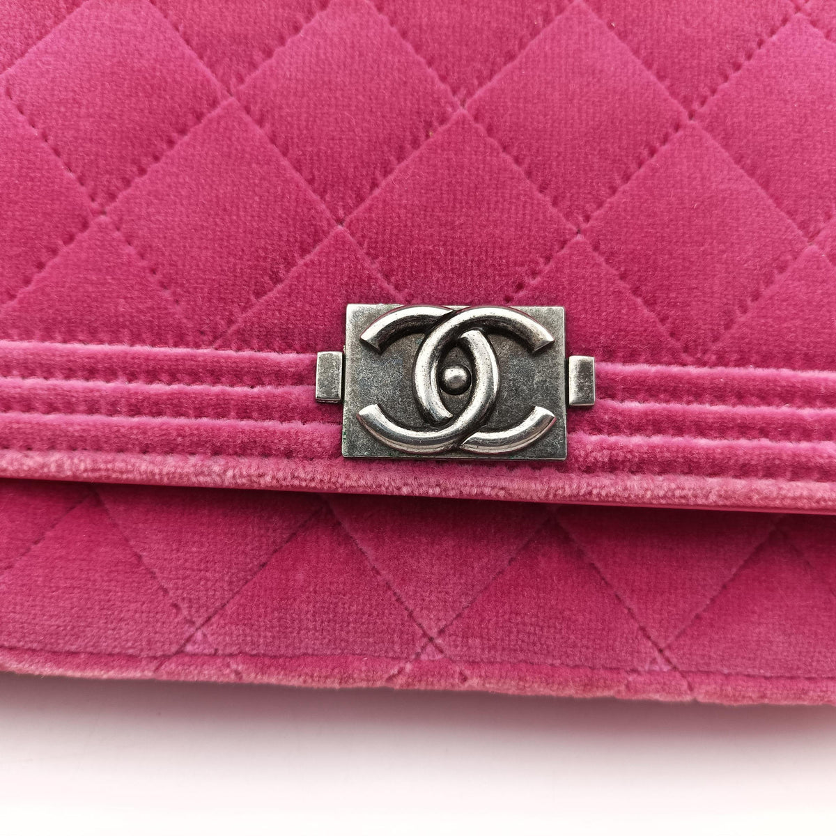 BOY CHANEL Chain Wallet Rose velour A68911 18548208ボーイシャネル チェーンウォレット ローズ レッド ベロア A68911 18548208