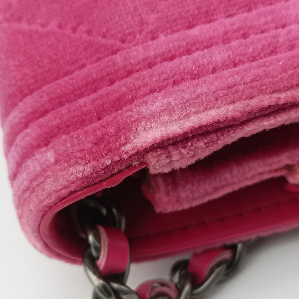 BOY CHANEL Chain Wallet Rose velour A68911 18548208ボーイシャネル チェーンウォレット ローズ レッド ベロア A68911 18548208