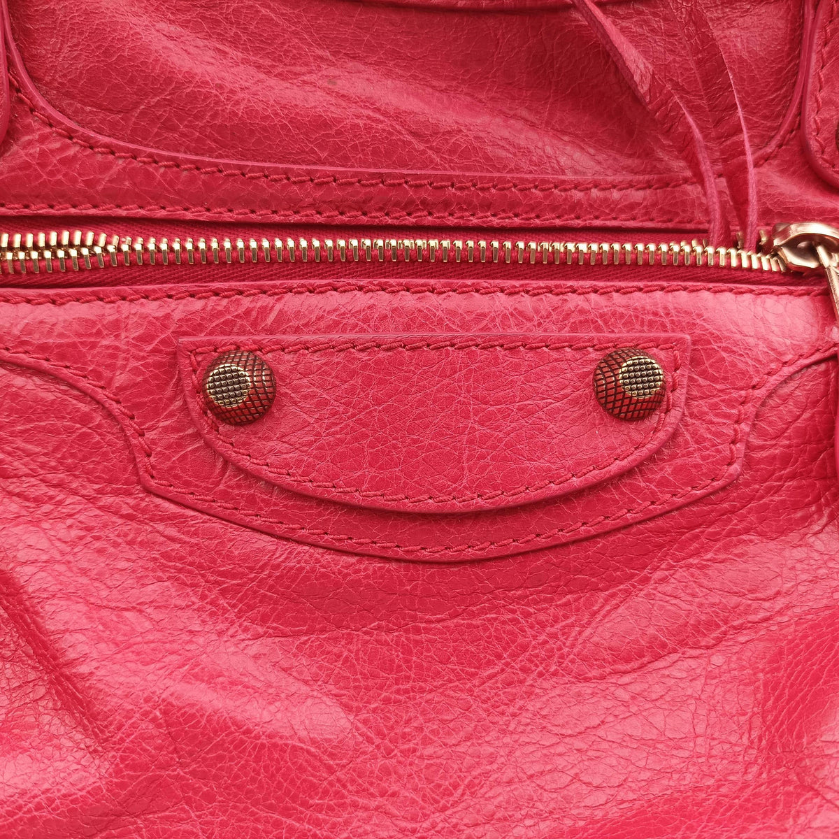 Pre-owned Balenciaga Electric Perforated Motorcycle City Red lambskin  shoulderbag | stylenewstar