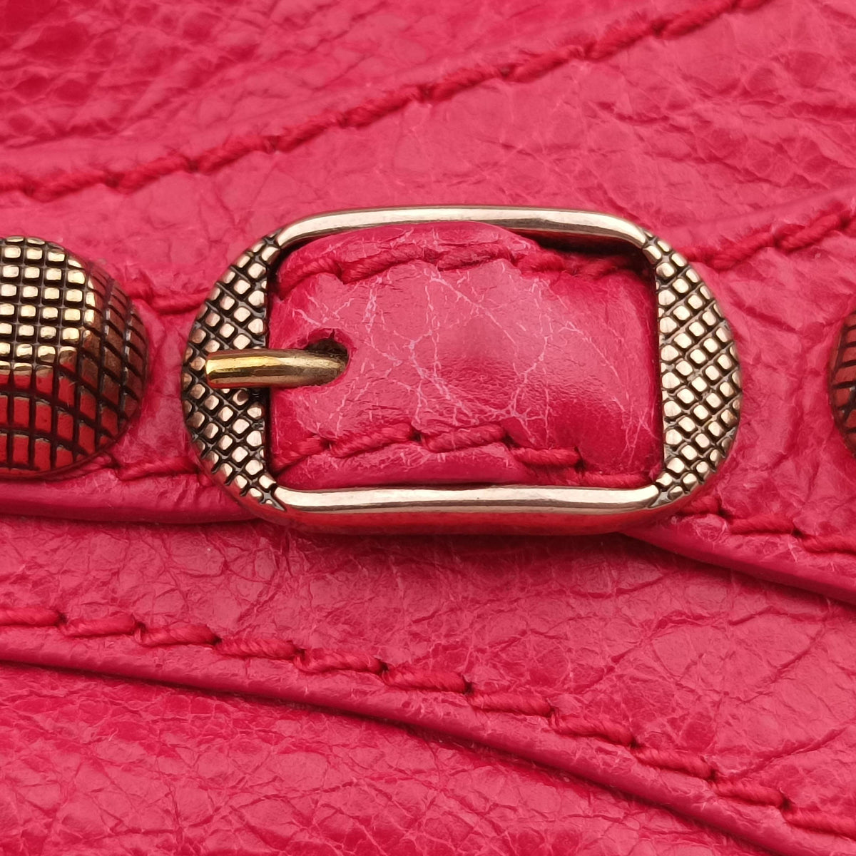 Pre-owned Balenciaga Electric Perforated Motorcycle City Red lambskin  shoulderbag | stylenewstar