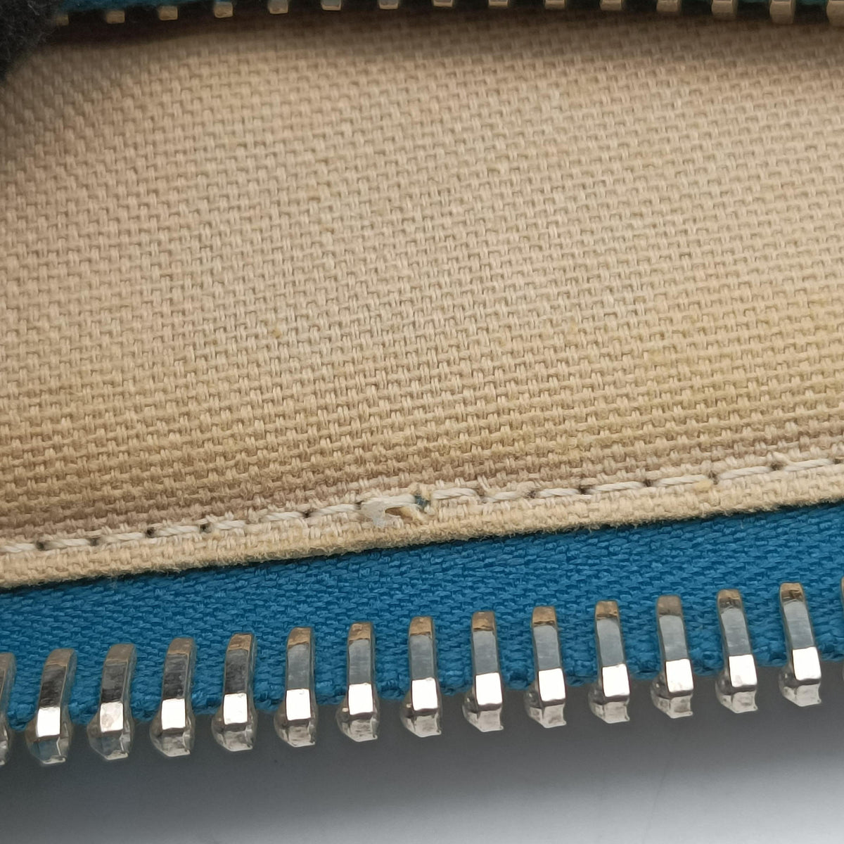 Antigona Blue leather ZE1124アンティゴナ ブルー レザー ZE1124