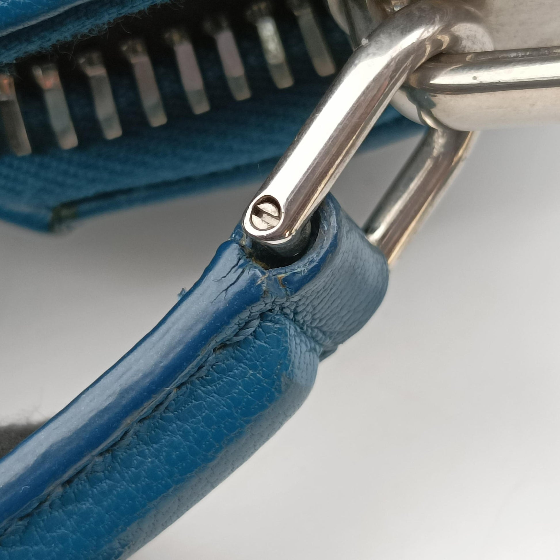 Antigona Blue leather ZE1124アンティゴナ ブルー レザー ZE1124