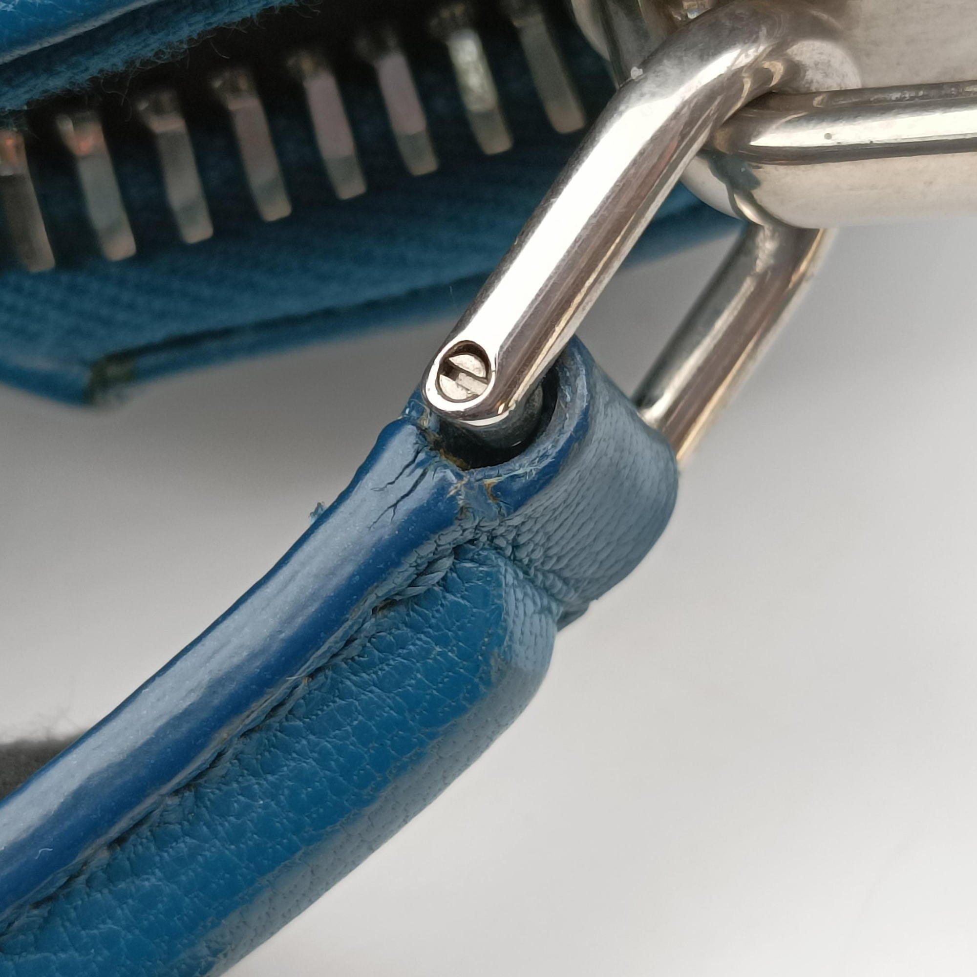 Antigona Blue leather ZE1124アンティゴナ ブルー レザー ZE1124