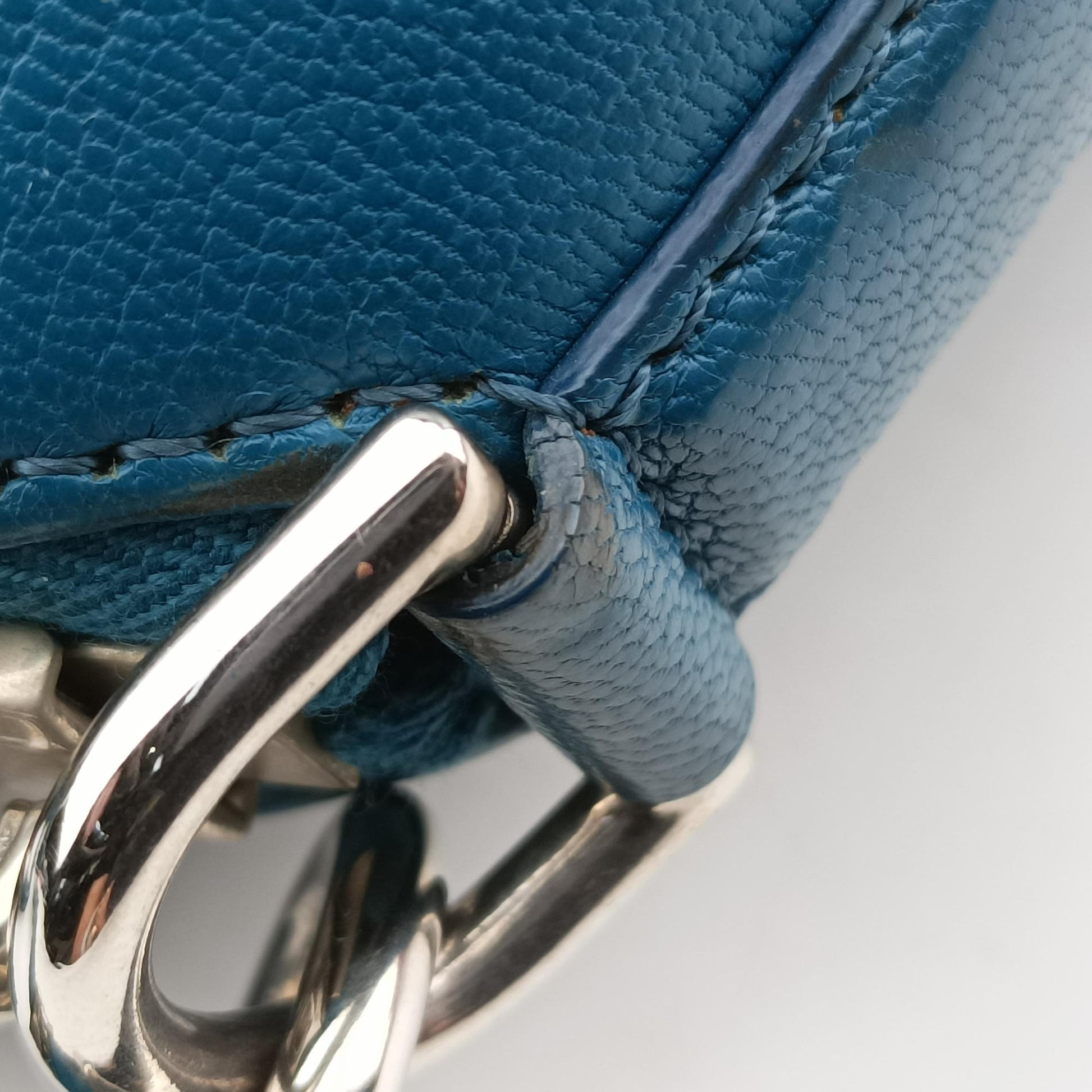Antigona Blue leather ZE1124アンティゴナ ブルー レザー ZE1124