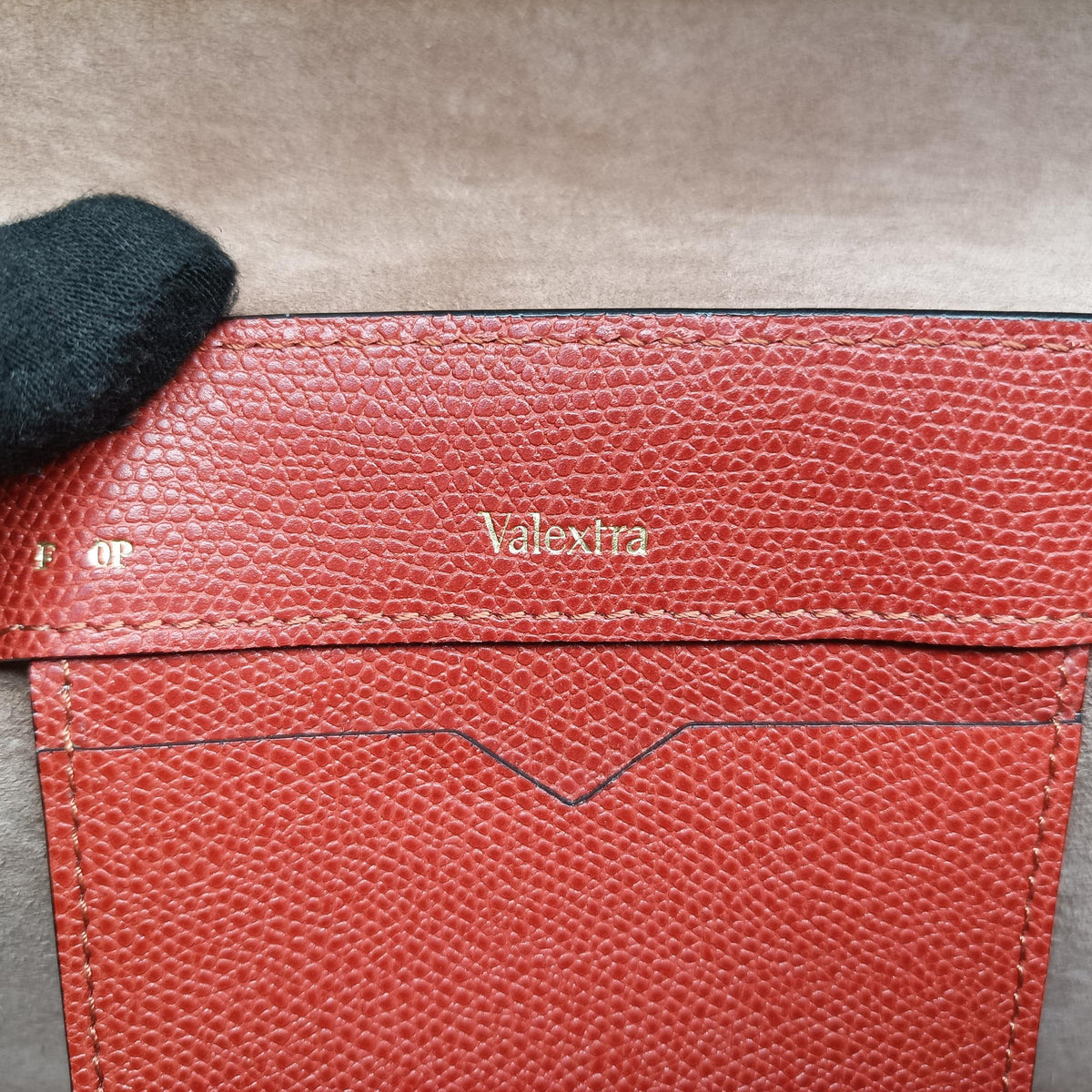 Pre-owned Valextra Iside Terracotta Soft Calfskin Leather  shoulderbag | stylenewstar