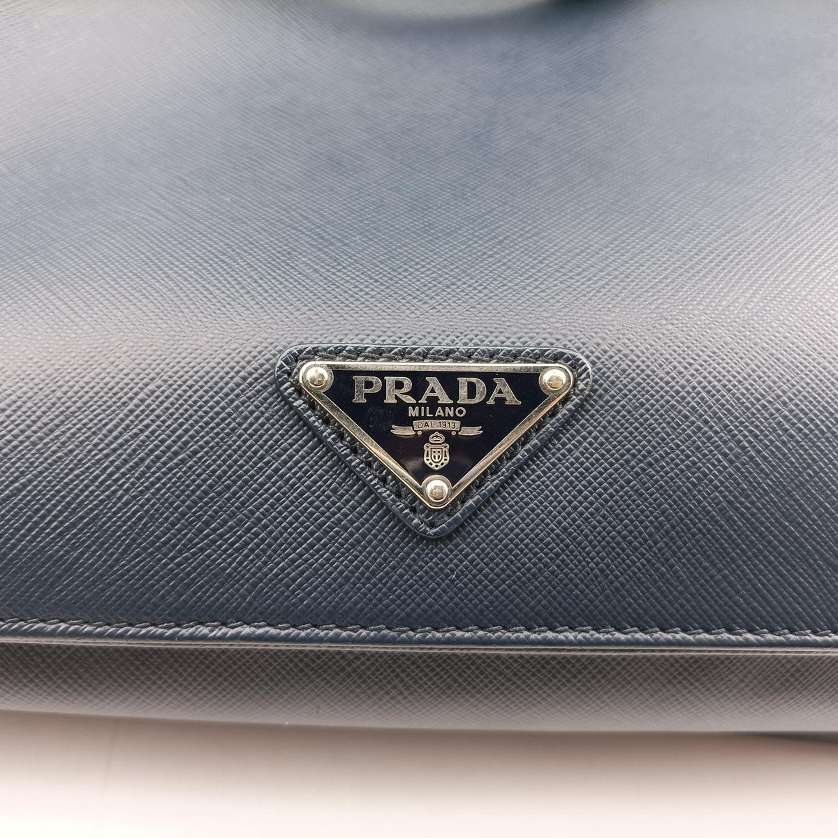 Pre-owned Prada Triangle Logo Plate Blue Saffiano Leather VR0023 handbag | stylenewstar