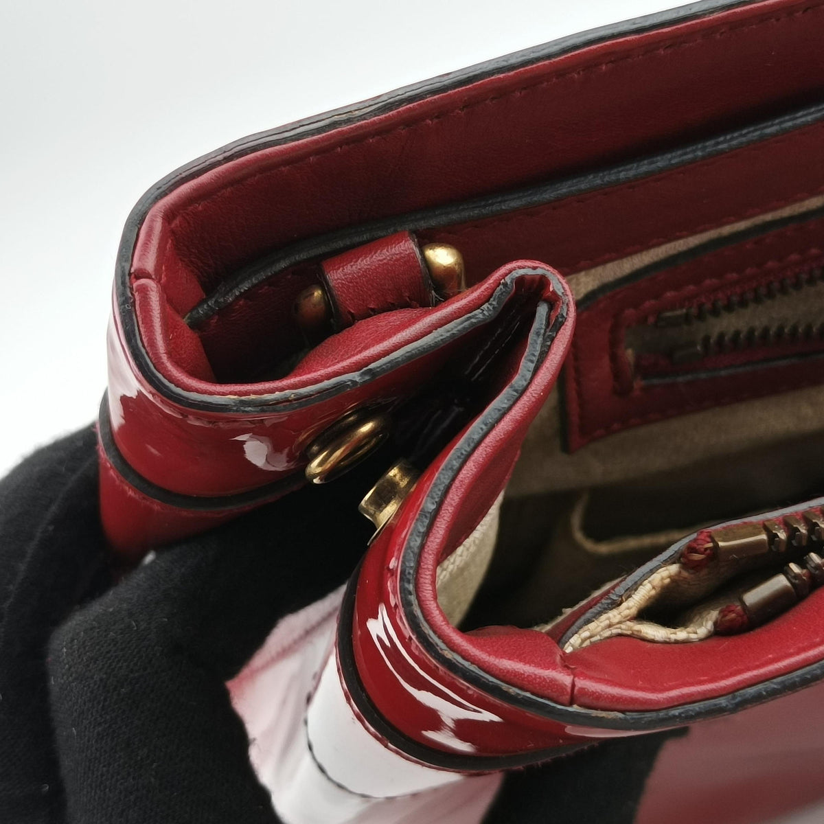 Vintage Gucci Bright Bit Red Patent Leather 319795 shoulderbag | stylenewstar