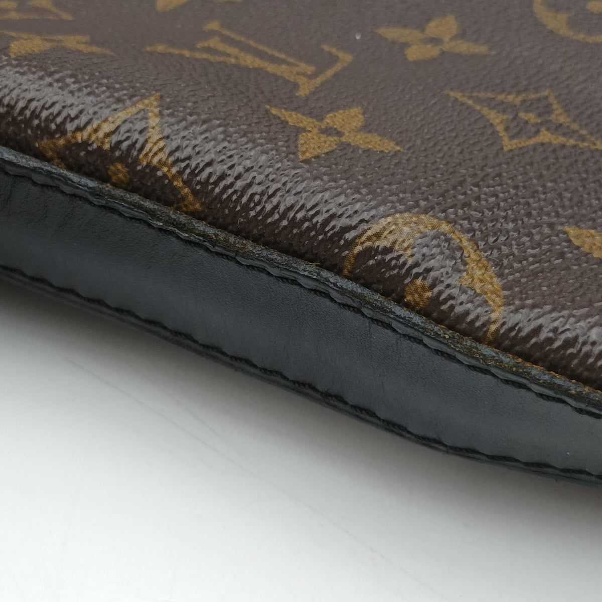 Pre-owned Louis Vuitton KITAN brown Monogram Macassar M40388 shoulderbag | stylenewstar