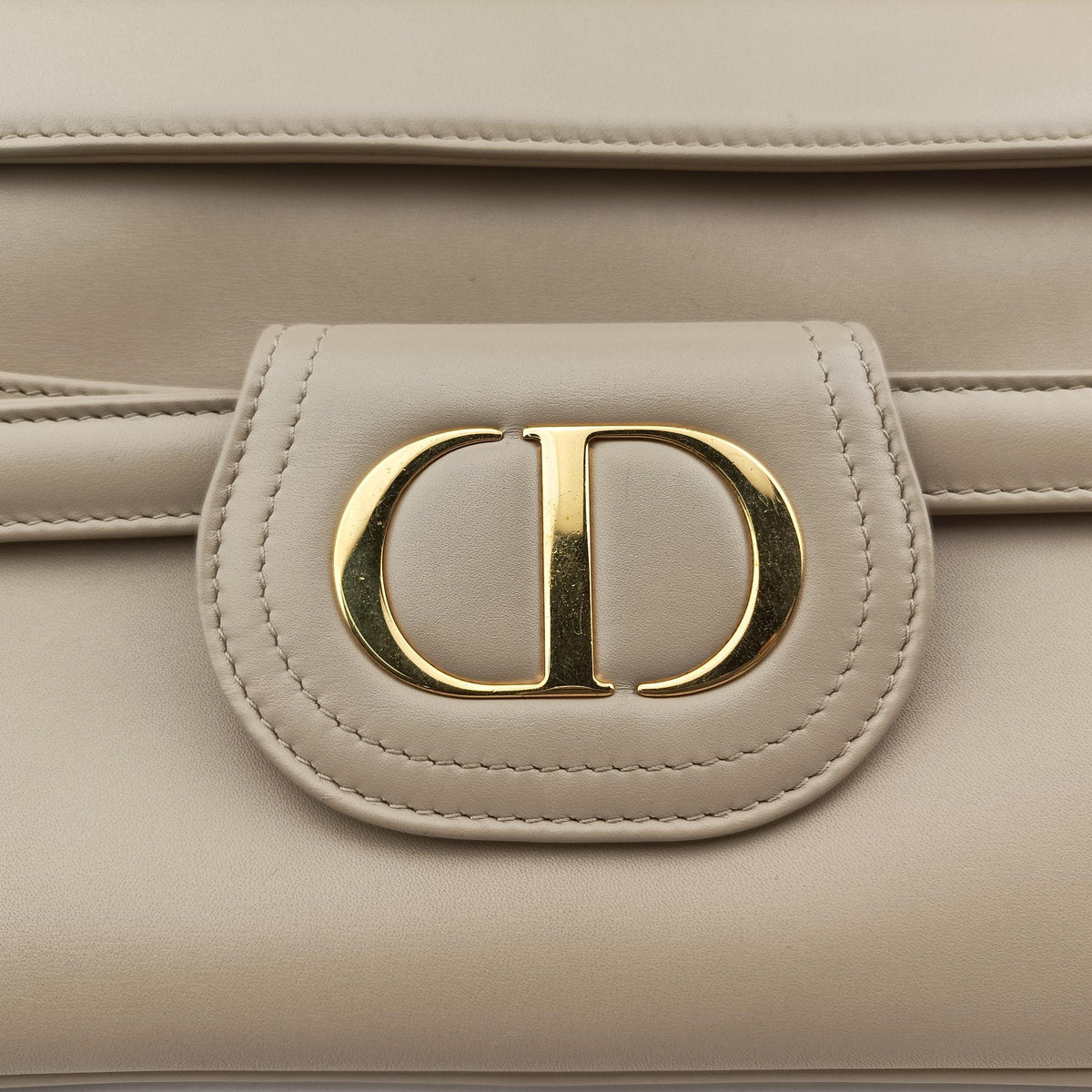 Pre-owned Christian Dior Diordouble Beige Leather  shoulderbag | stylenewstar
