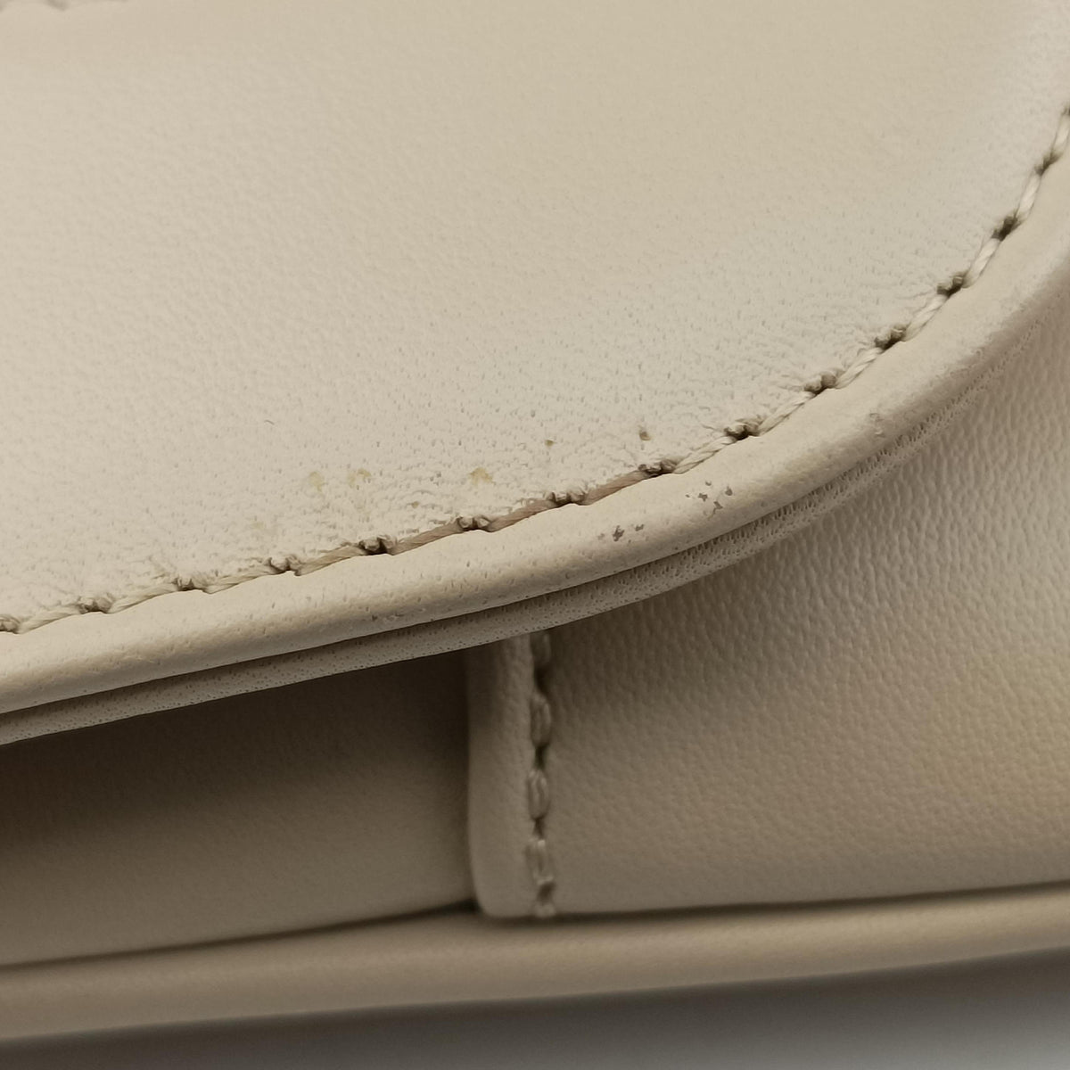 Pre-owned Christian Dior Diordouble Beige Leather  shoulderbag | stylenewstar