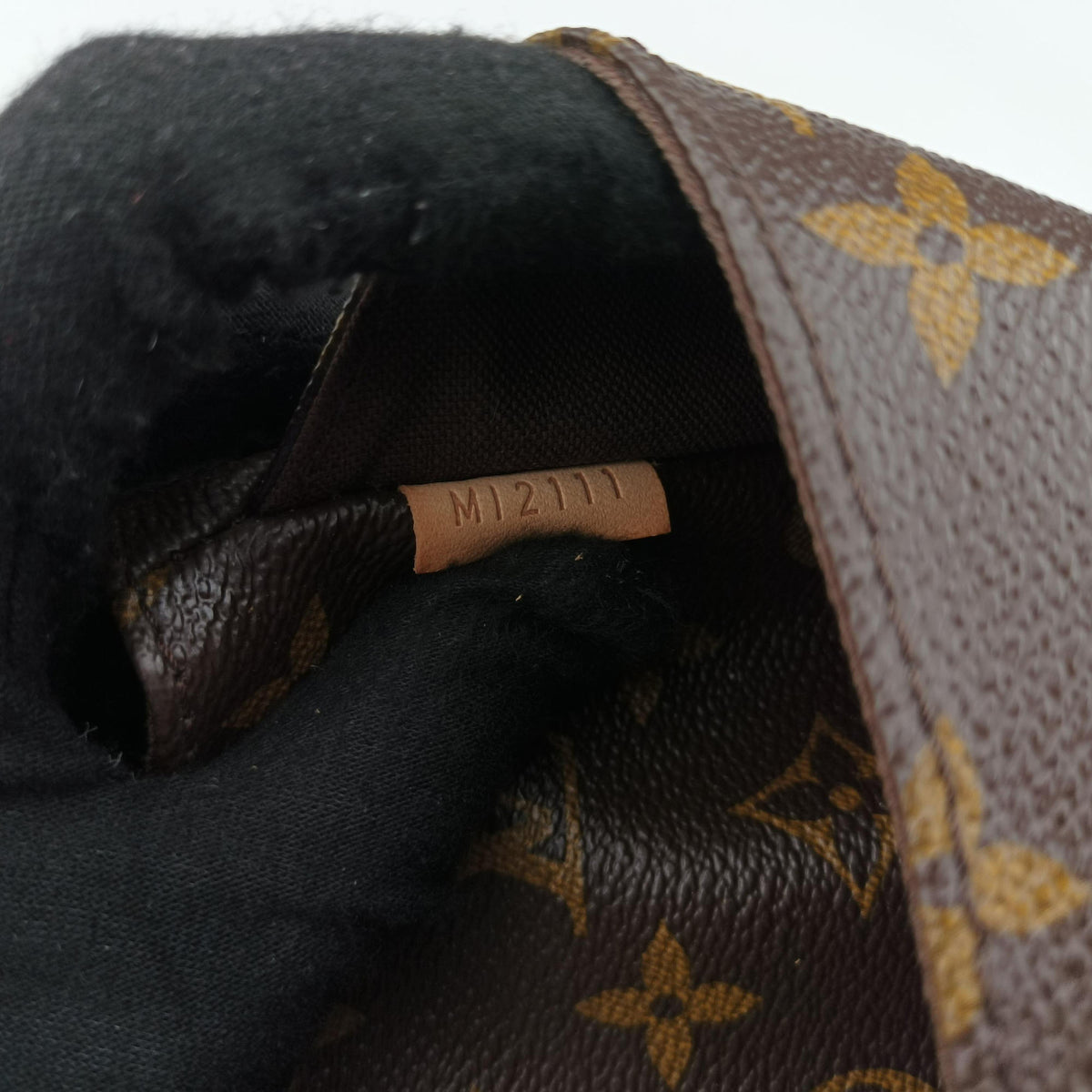 Secondhand Louis Vuitton Menilmontant PM Brown Monogram canvas M40474 shoulderbag | stylenewstar