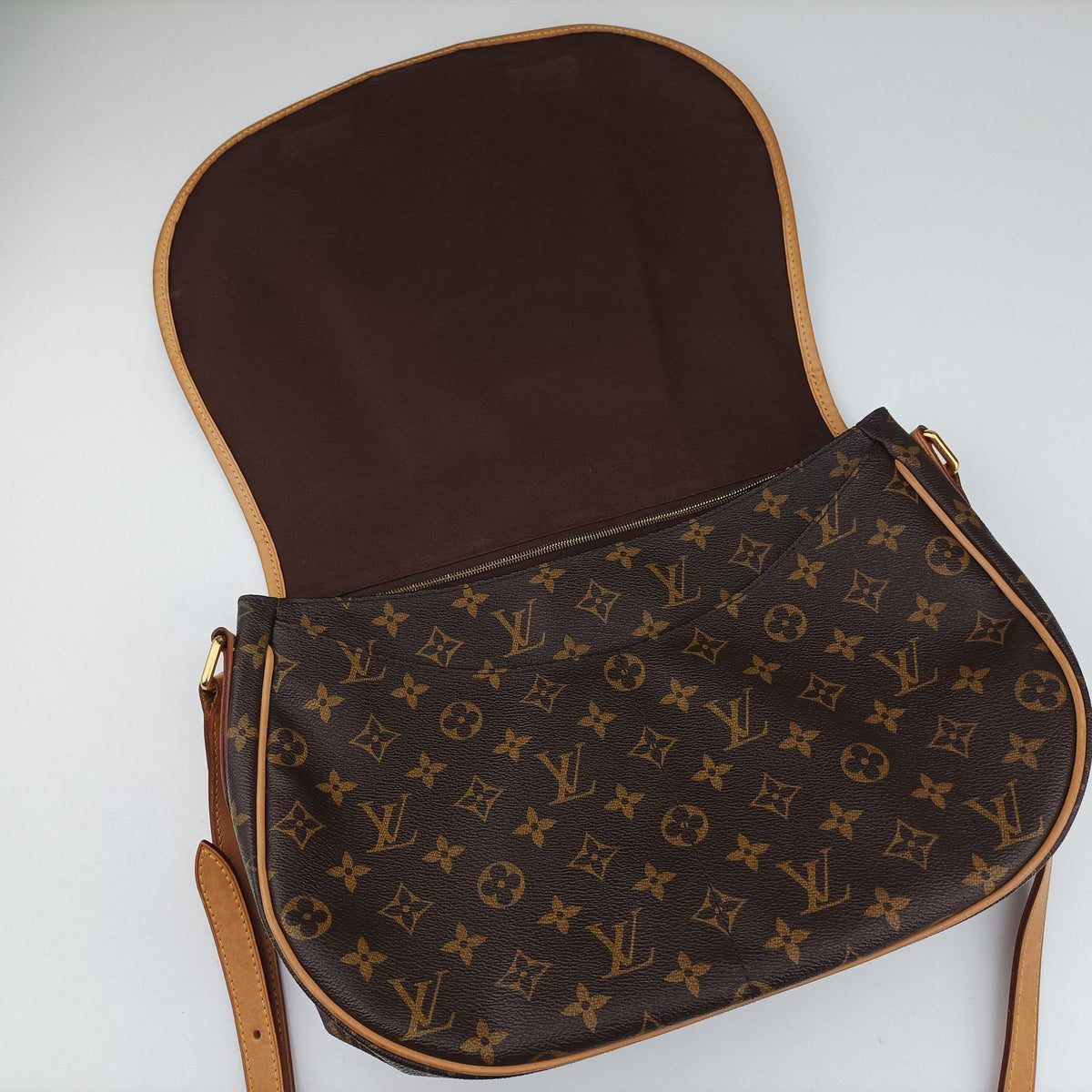 Secondhand Louis Vuitton Menilmontant PM Brown Monogram canvas M40474 shoulderbag | stylenewstar