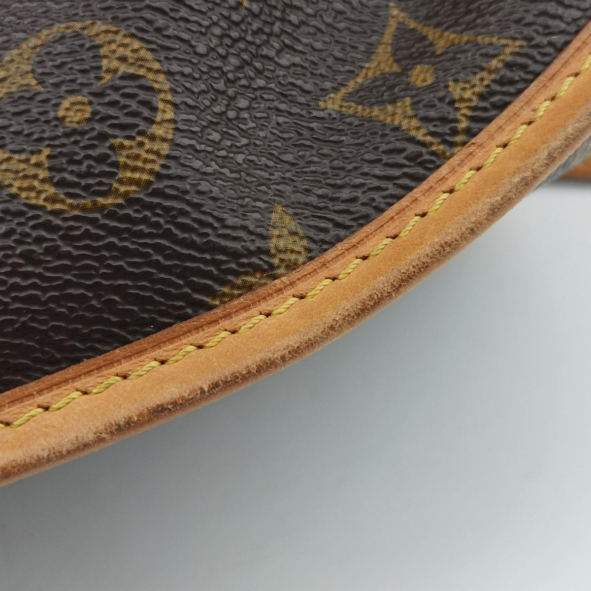 Secondhand Louis Vuitton Menilmontant PM Brown Monogram canvas M40474 shoulderbag | stylenewstar