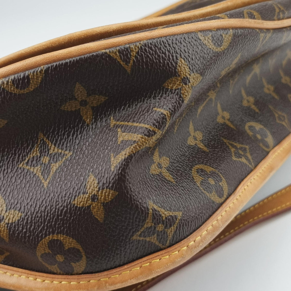 Secondhand Louis Vuitton Menilmontant PM Brown Monogram canvas M40474 shoulderbag | stylenewstar