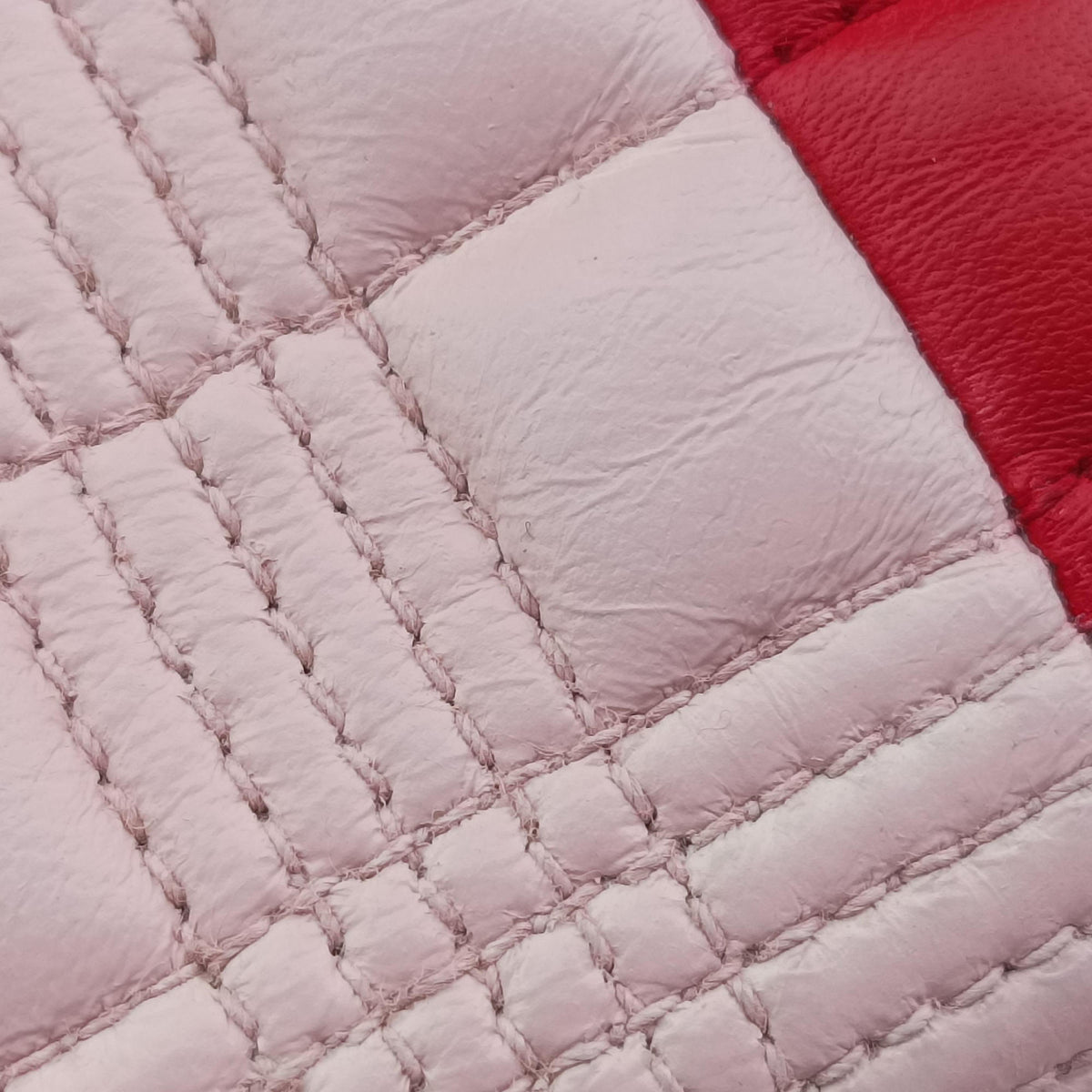 Pre-owned Burberry Lola chain TB Red×Pink×Beige Leather  shoulderbag | stylenewstar