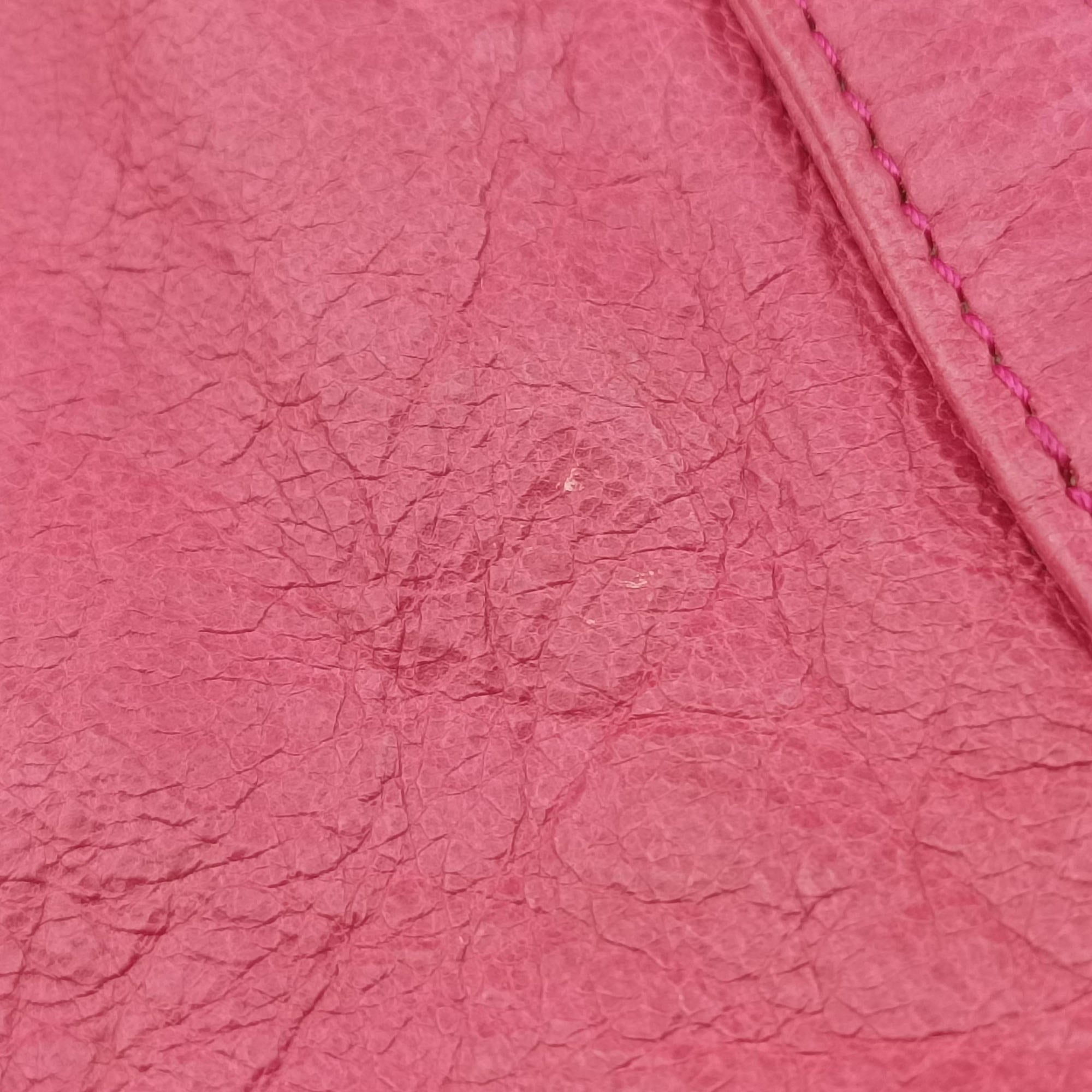 Classic Folk Messenger Pink lambskin 277043.5540 527277クラシックフォークメッセンジャー ピンク ラムスキン 277043.5540 527277