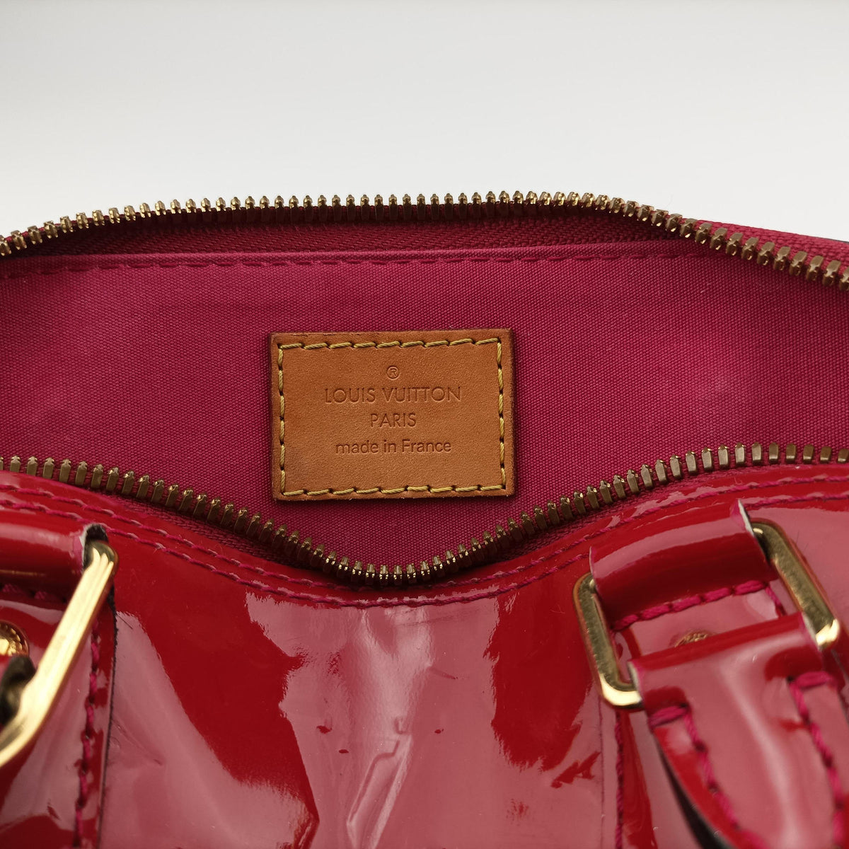 Secondhand Louis Vuitton Alma BB pomme d'amour Vernis M90174 shoulderbag | stylenewstar