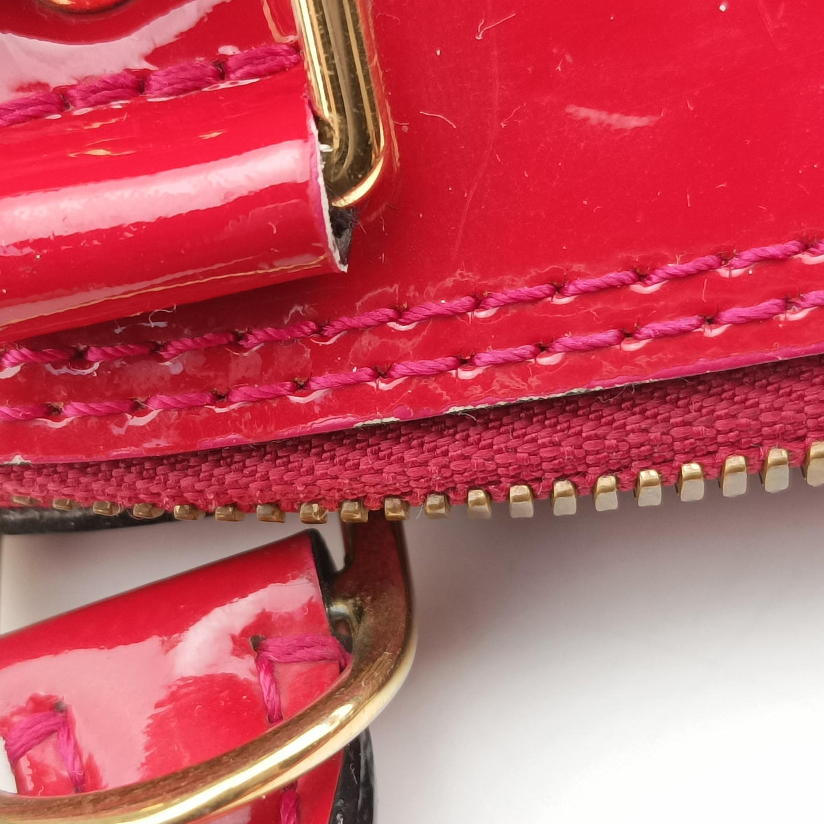 Secondhand Louis Vuitton Alma BB pomme d'amour Vernis M90174 shoulderbag | stylenewstar